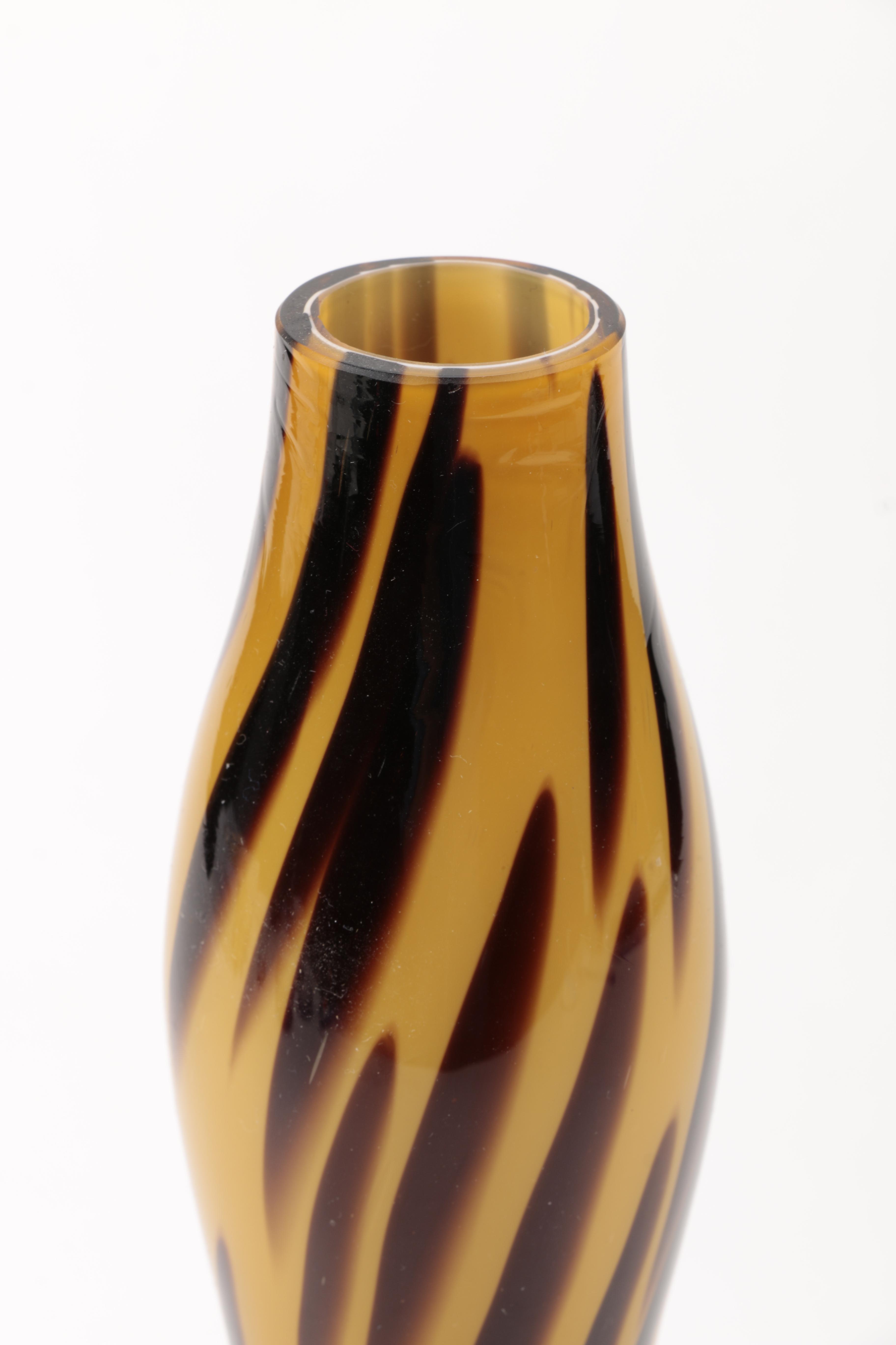 Tozai Home Art Glass Tortoise Shell Vases EBTH   1500379452098 4f568661bb6a2d0e1bdf64ec076ac35459ae0be8e4e5c9dd7222cc1b0b0599ed.JPG