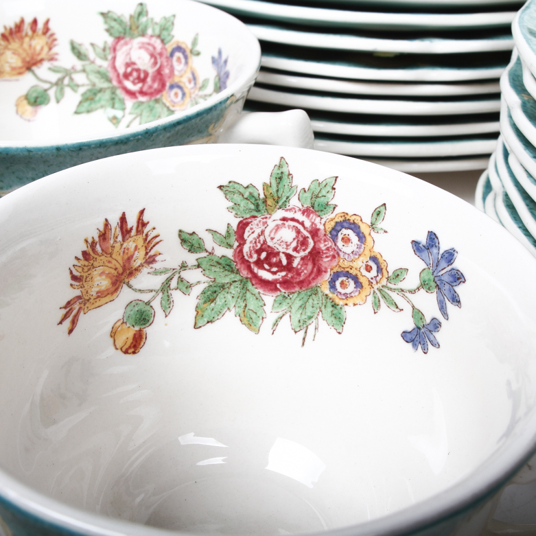 Royal Doulton "Kingswood" China Set EBTH