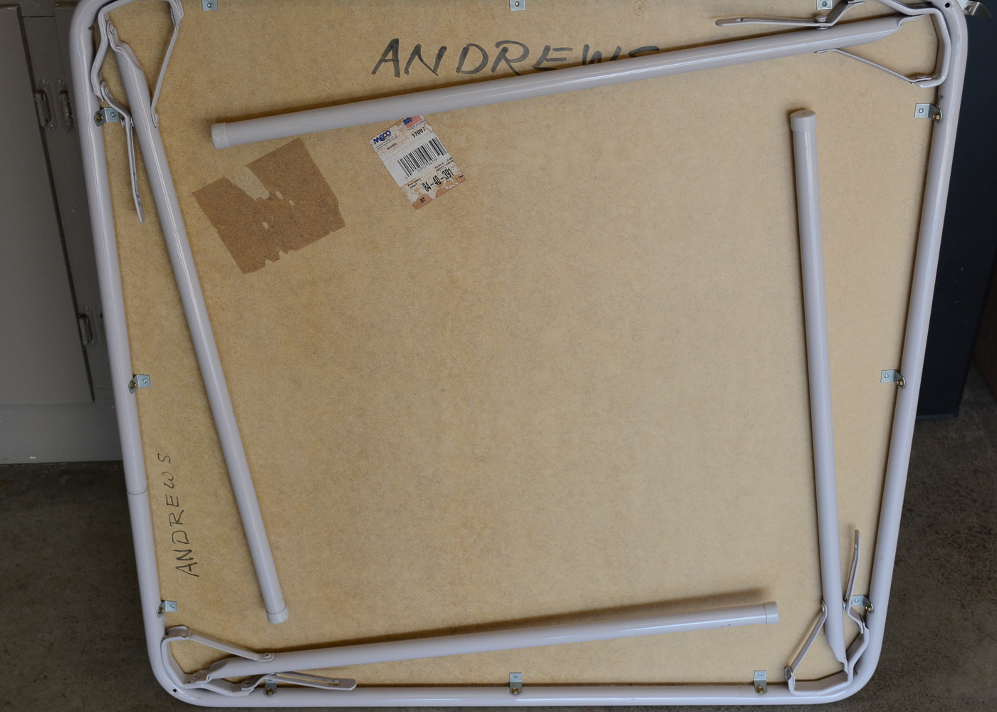 Meco Card Table and Folding Chair Set EBTH