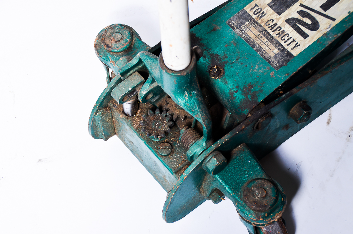 Vintage Sears, Roebuck, and Co. Hydraulic Floor Jack EBTH