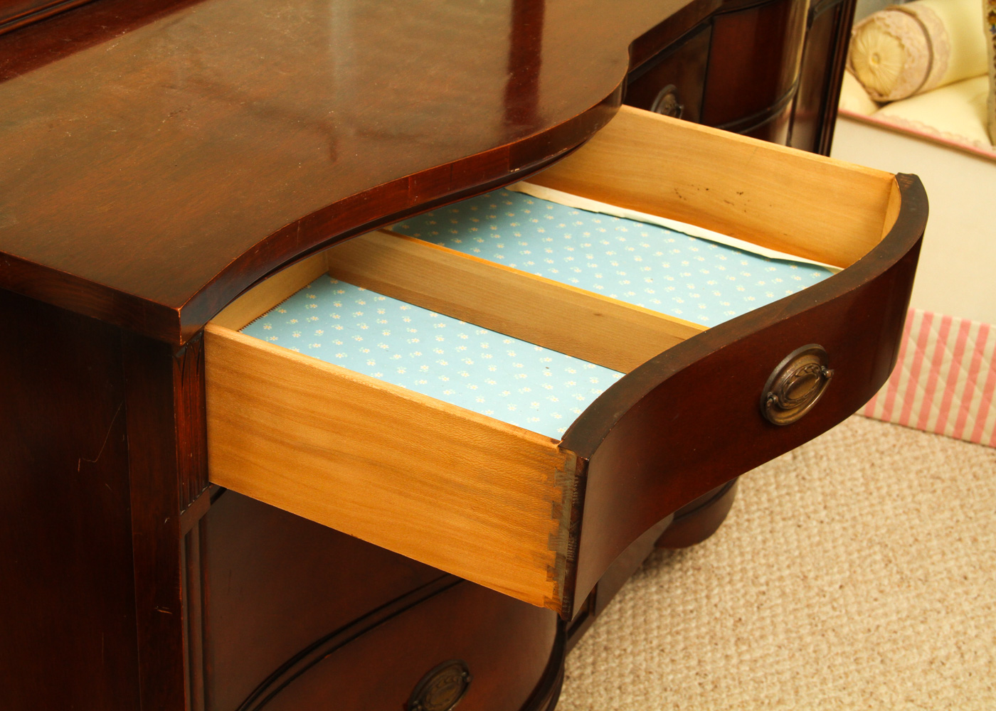 Vintage 1940s Drexel "Travis Court" Mahogany Serpentine Dresser with