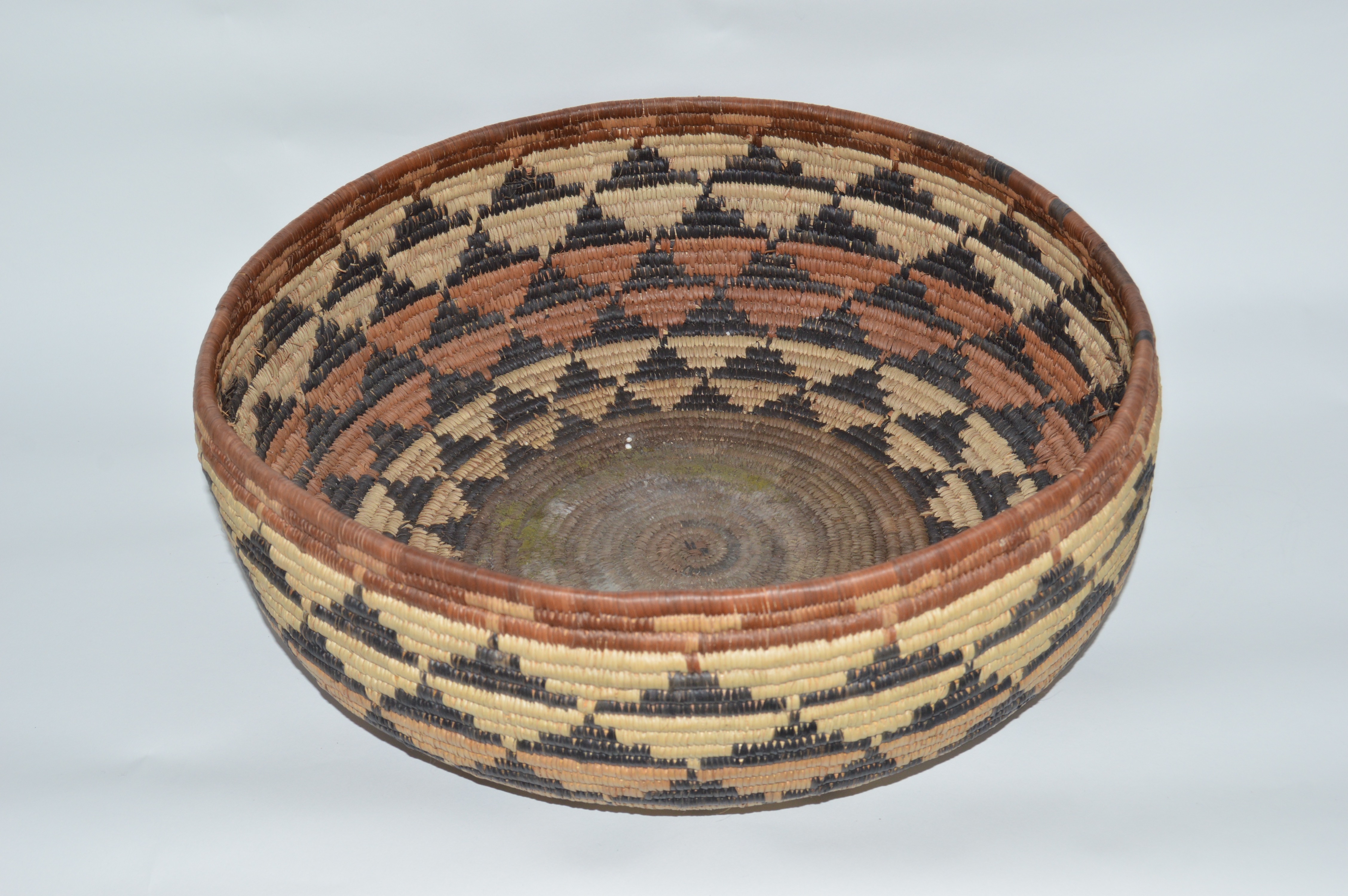 Handwoven Basketry Bowl and Lidded Zulu Basket EBTH