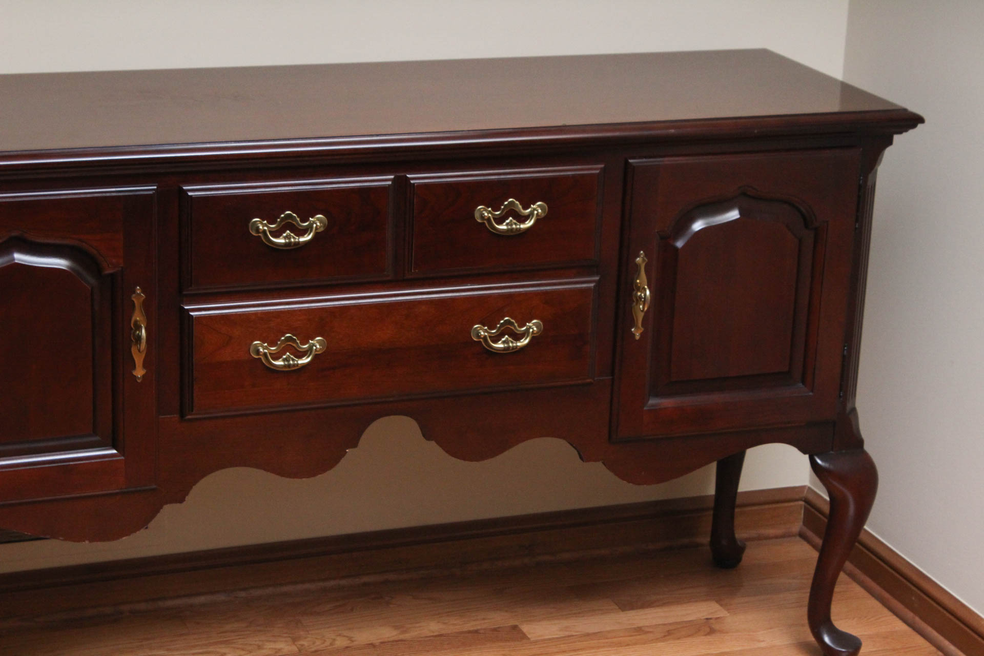 Queen Anne Style Buffet by Thomasville EBTH