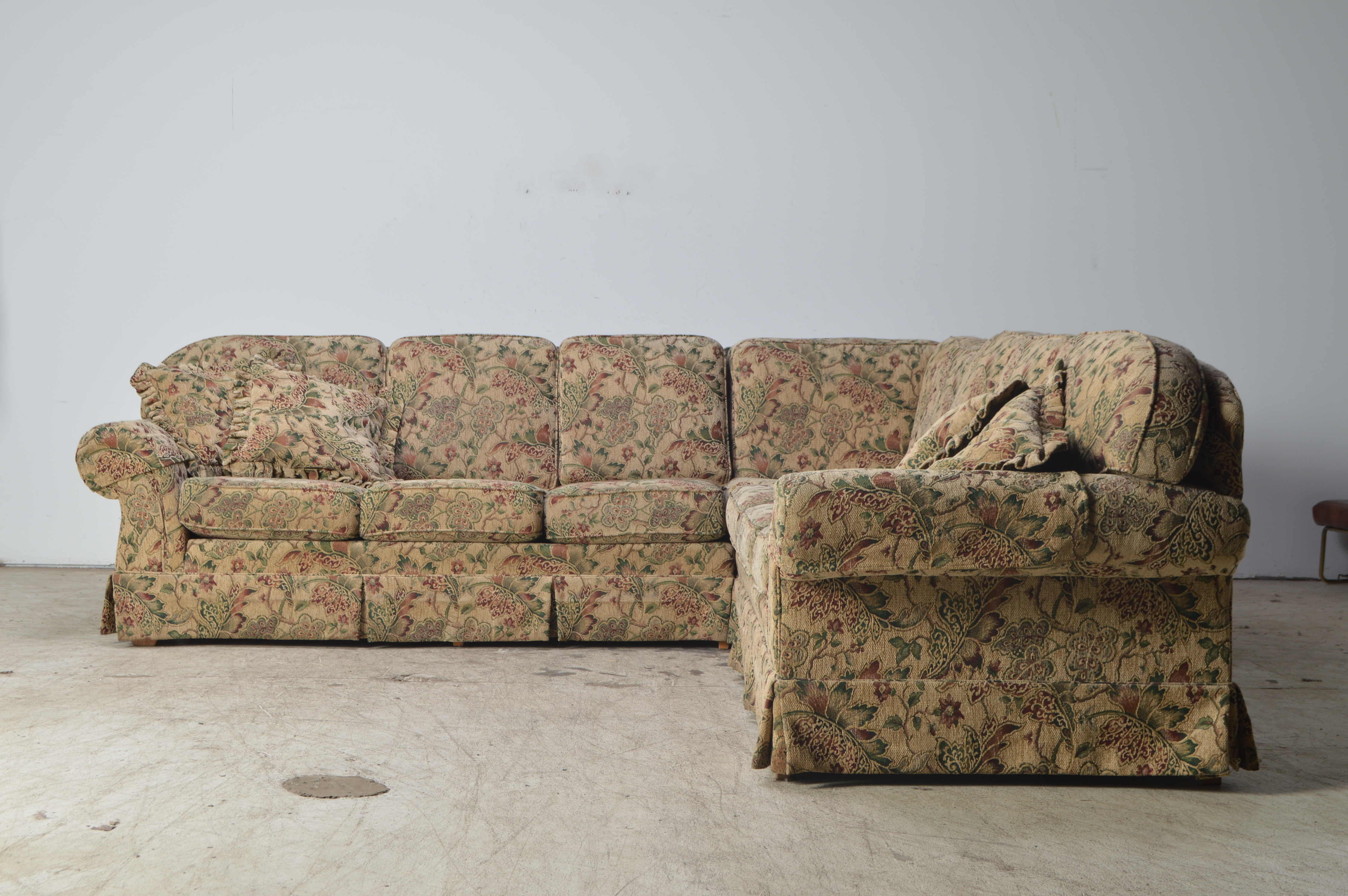 Jetton Furniture, Inc. Tapestry Upholstered Three Piece Sectional Sofa