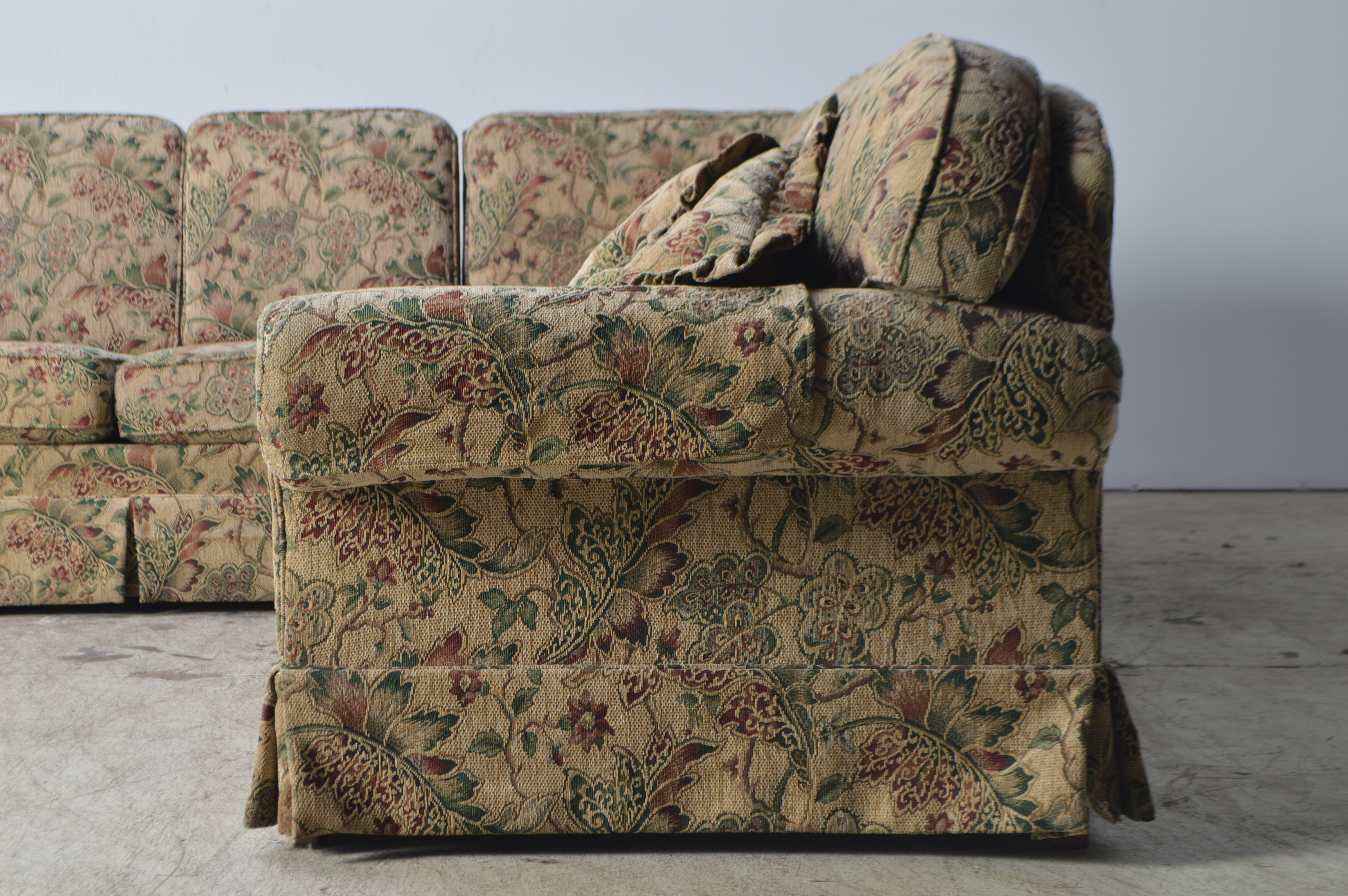 Jetton Furniture, Inc. Tapestry Upholstered Three Piece Sectional Sofa