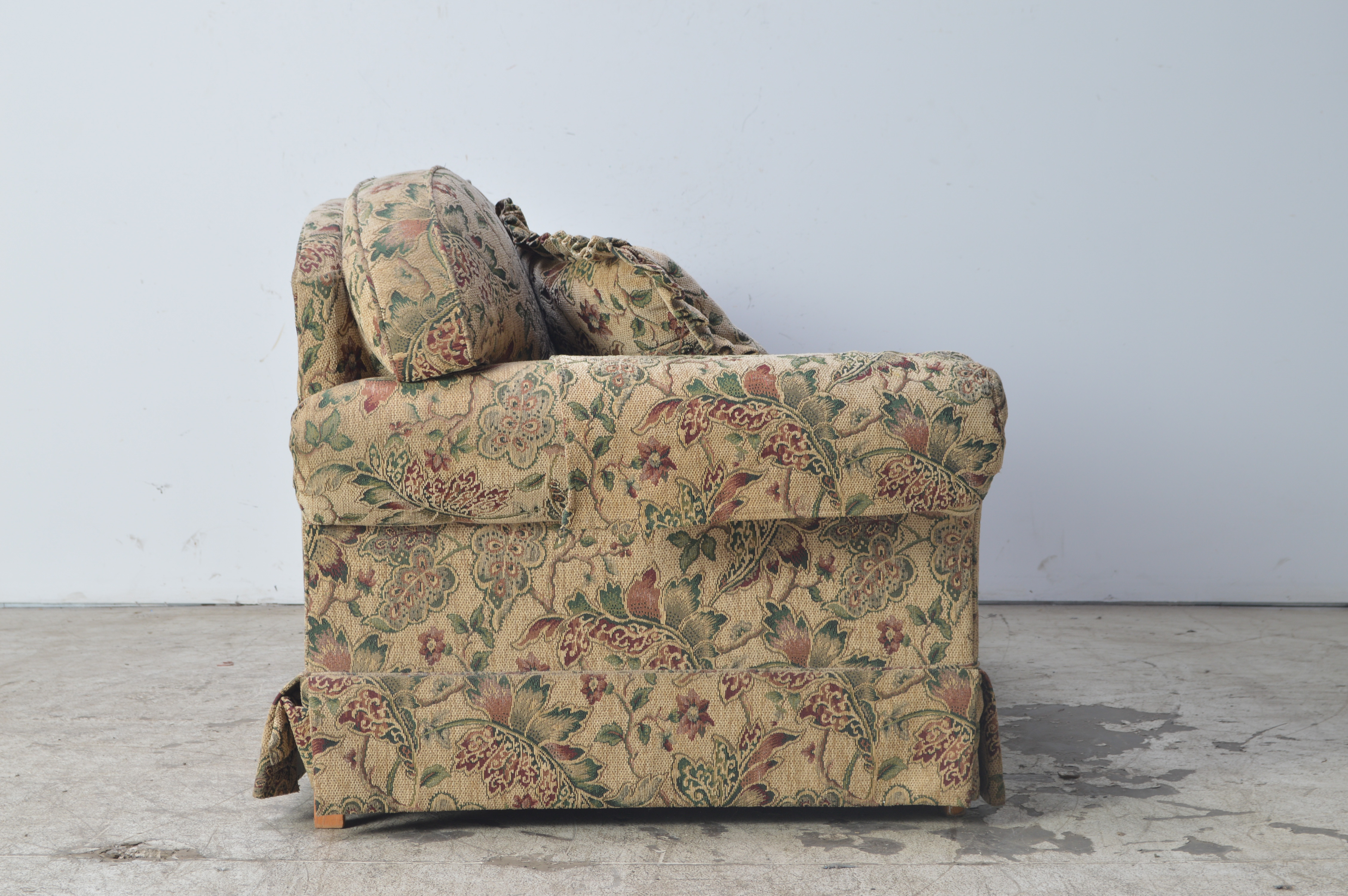 Jetton Furniture, Inc. Tapestry Upholstered Three Piece Sectional Sofa