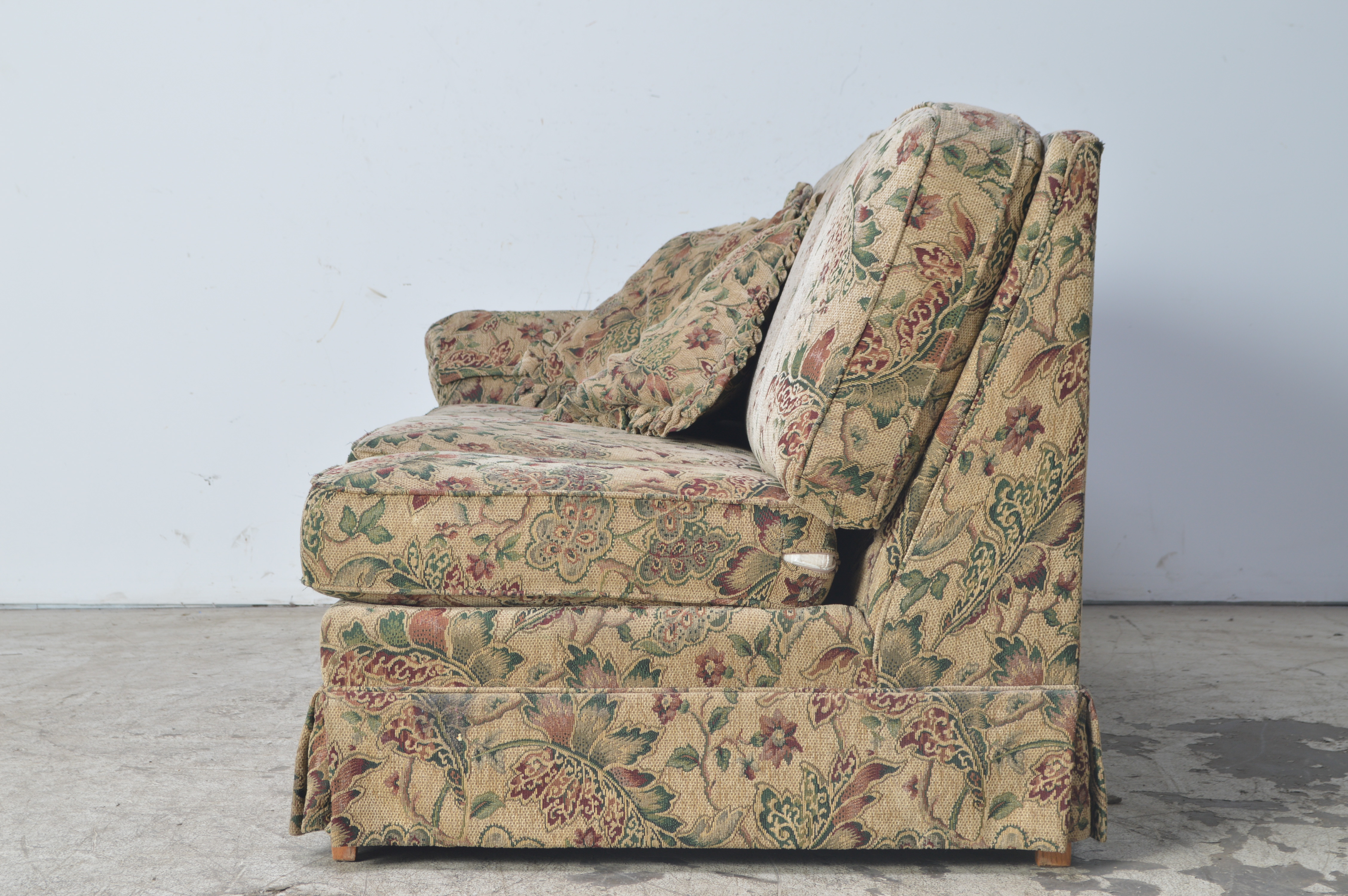 Jetton Furniture, Inc. Tapestry Upholstered Three Piece Sectional Sofa