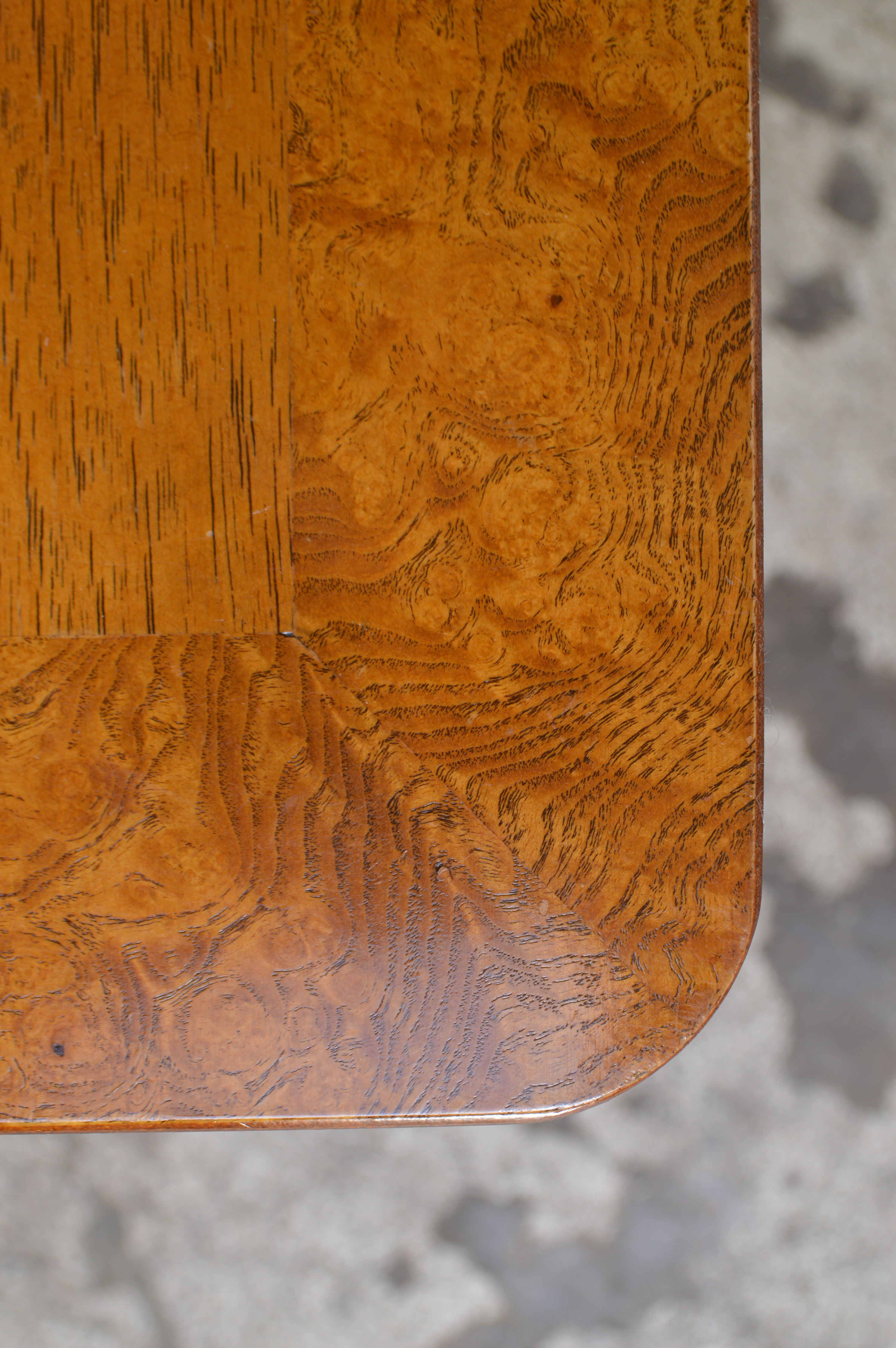 Thomasville Oak End Table EBTH