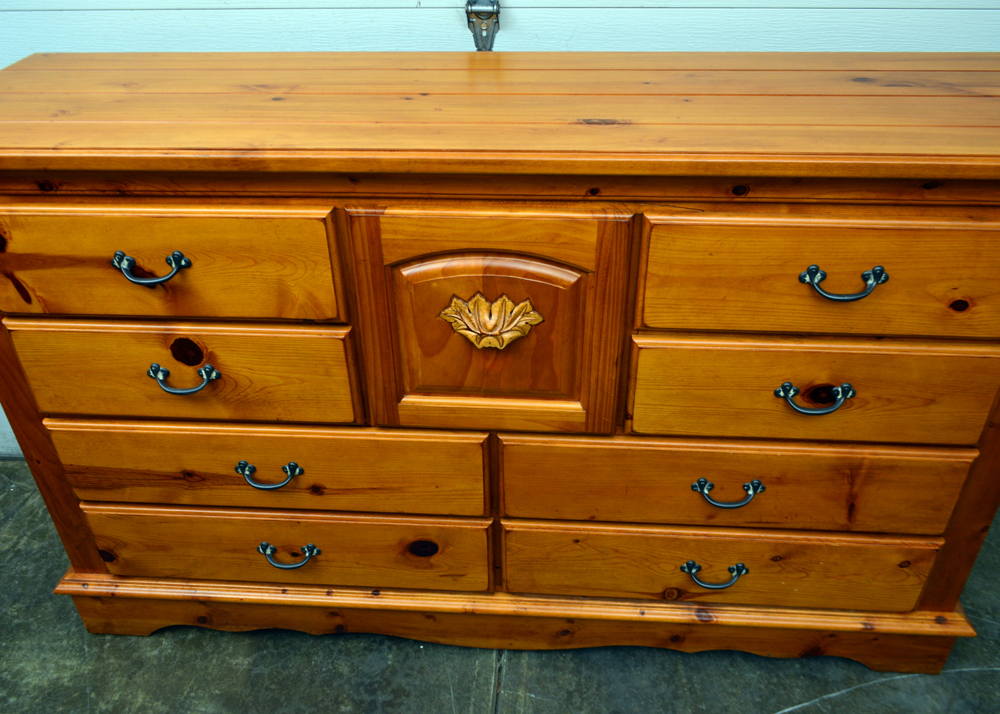 Pine Wood Dresser with Leaf Appliqué EBTH