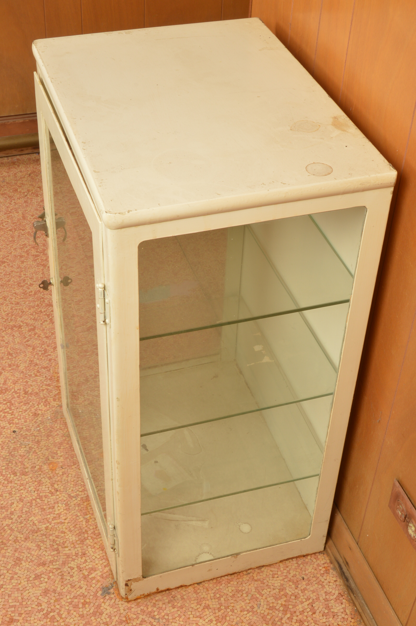 OffWhite Wall Display EBTH