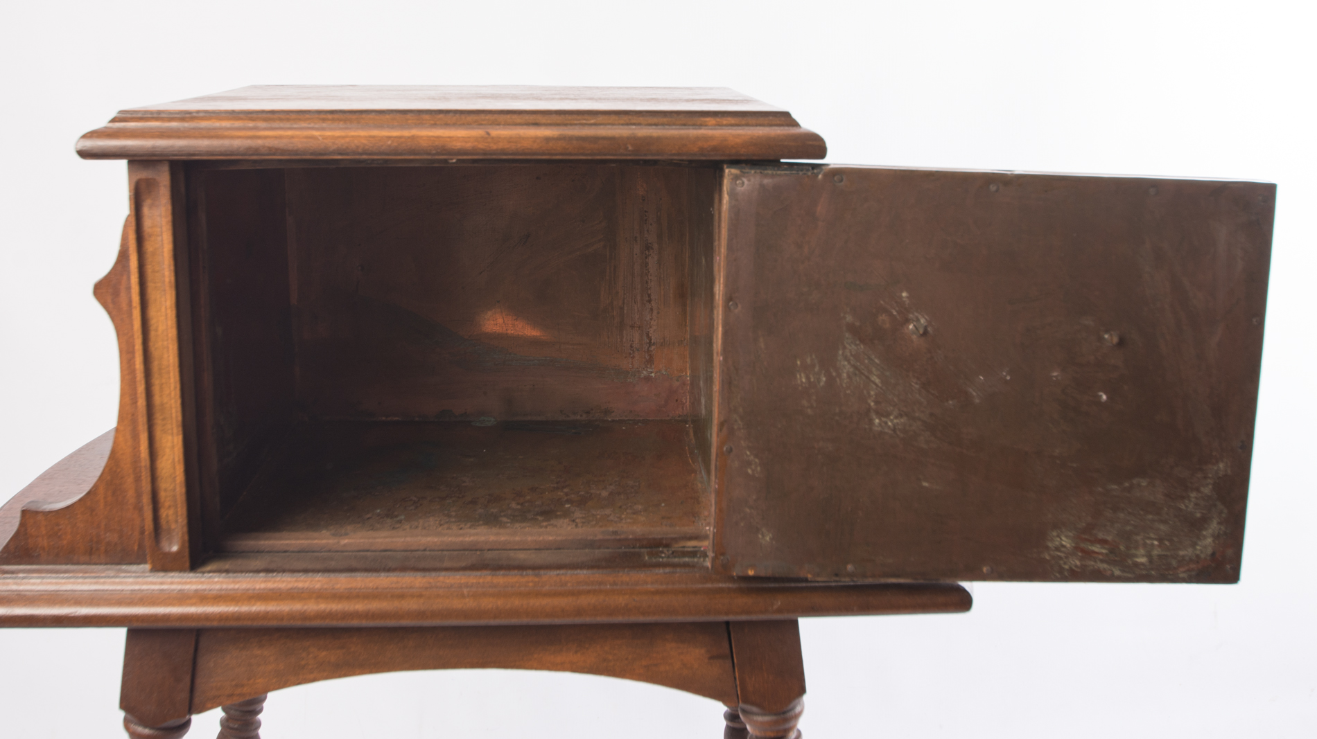 Antique Victorian Copper Lined Humidor on Stand EBTH