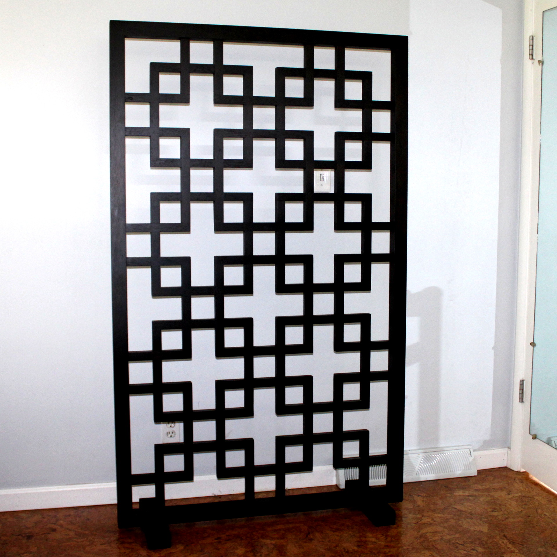 Black Lattice Room Divider | EBTH