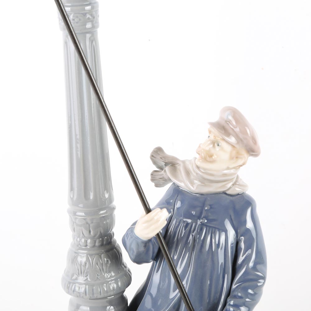 Lladro "Lamplighter" Porcelain Figurine EBTH
