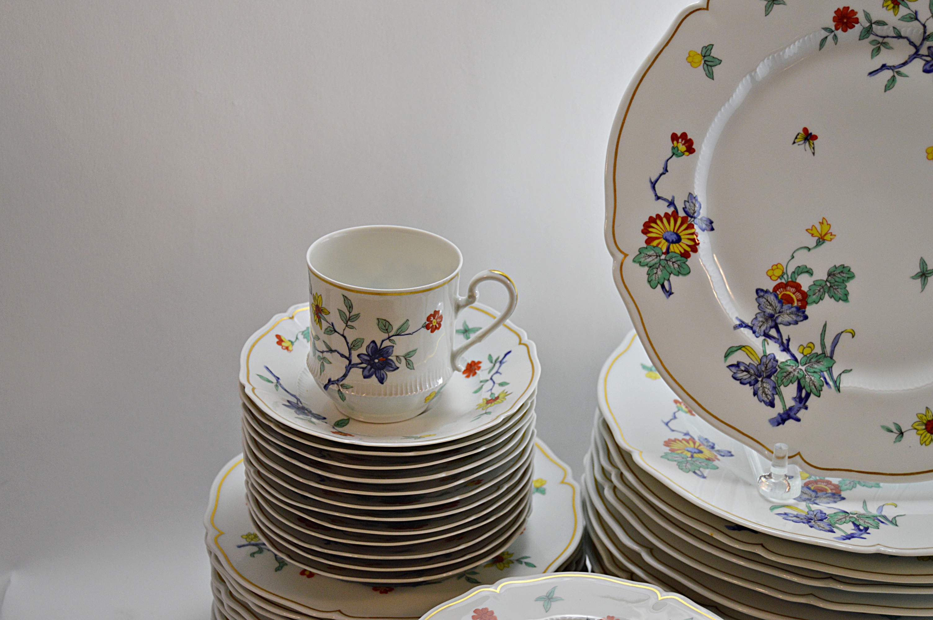 Set of Haviland Limoges "Shalimar" Bone China Tableware EBTH
