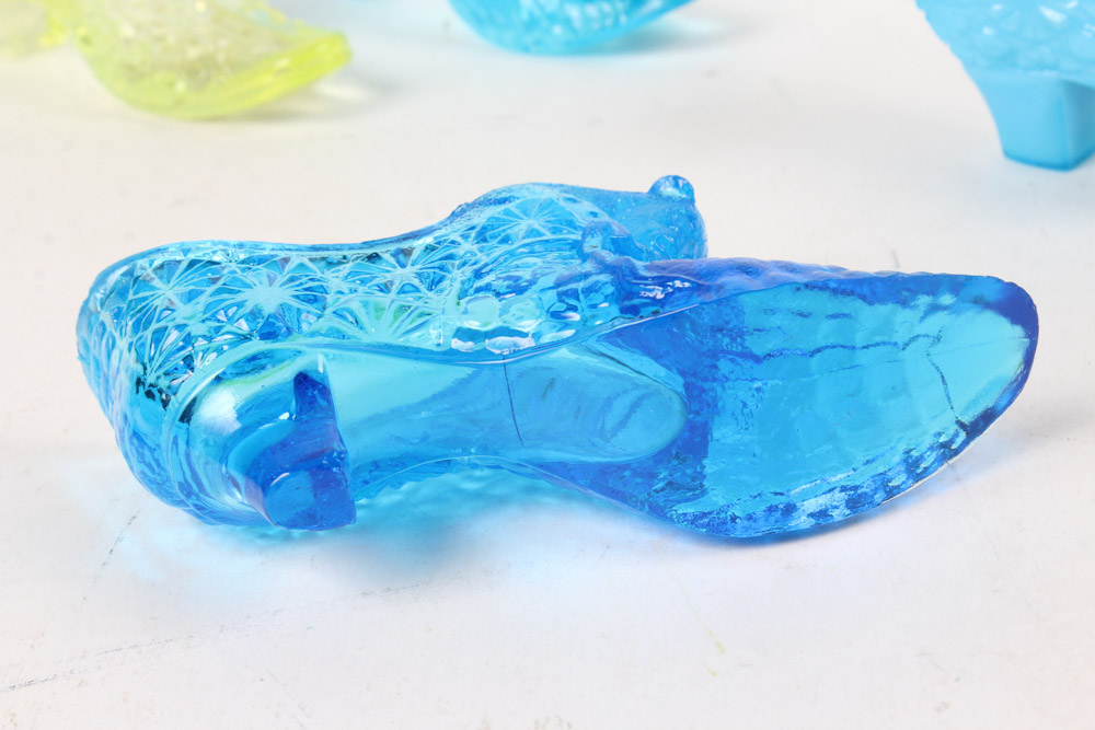 Fenton Glass Shoes Including Vaseline Glass EBTH
