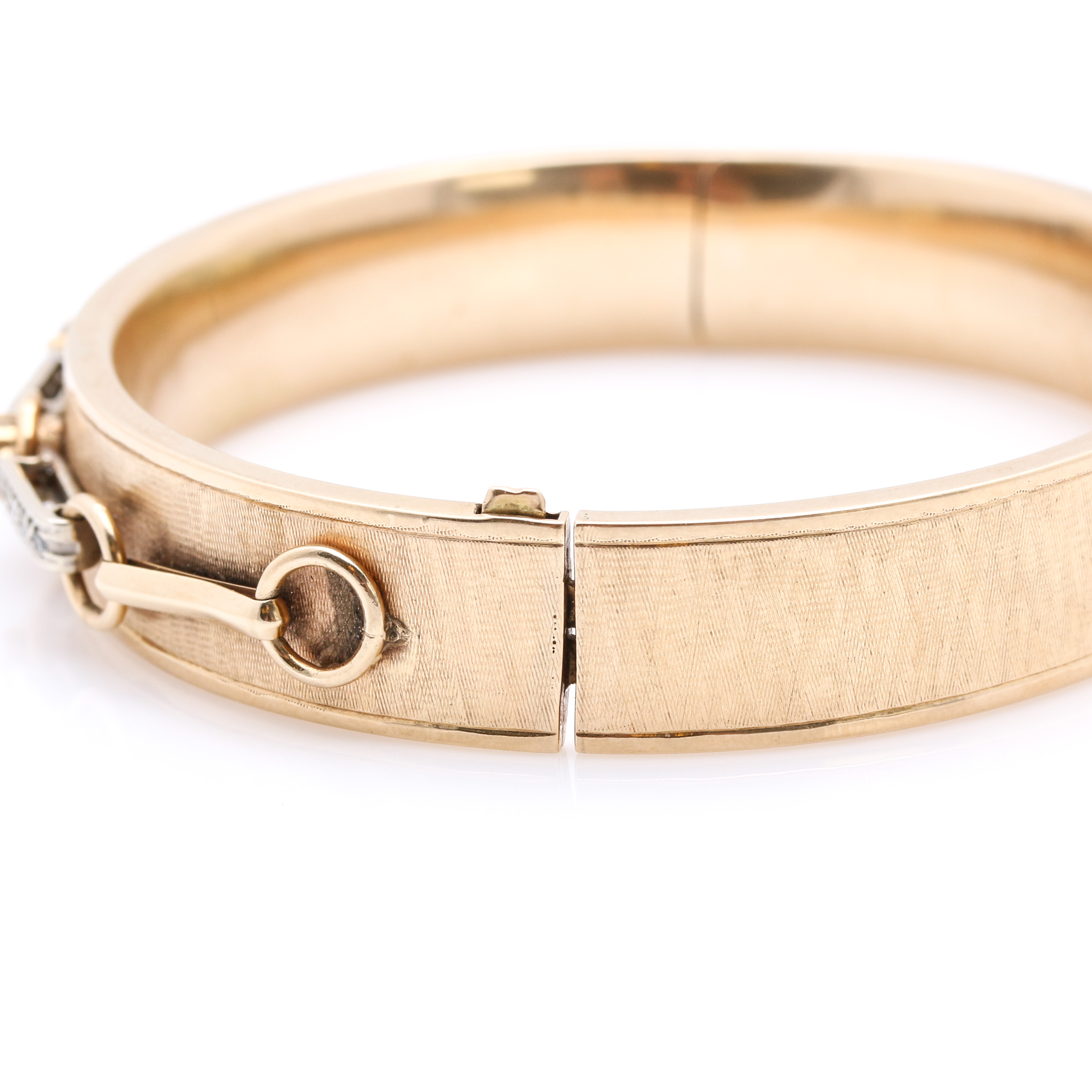 gold diamond cuff
