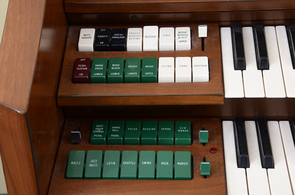 wurlitzer organ model 630torbit synthesizer