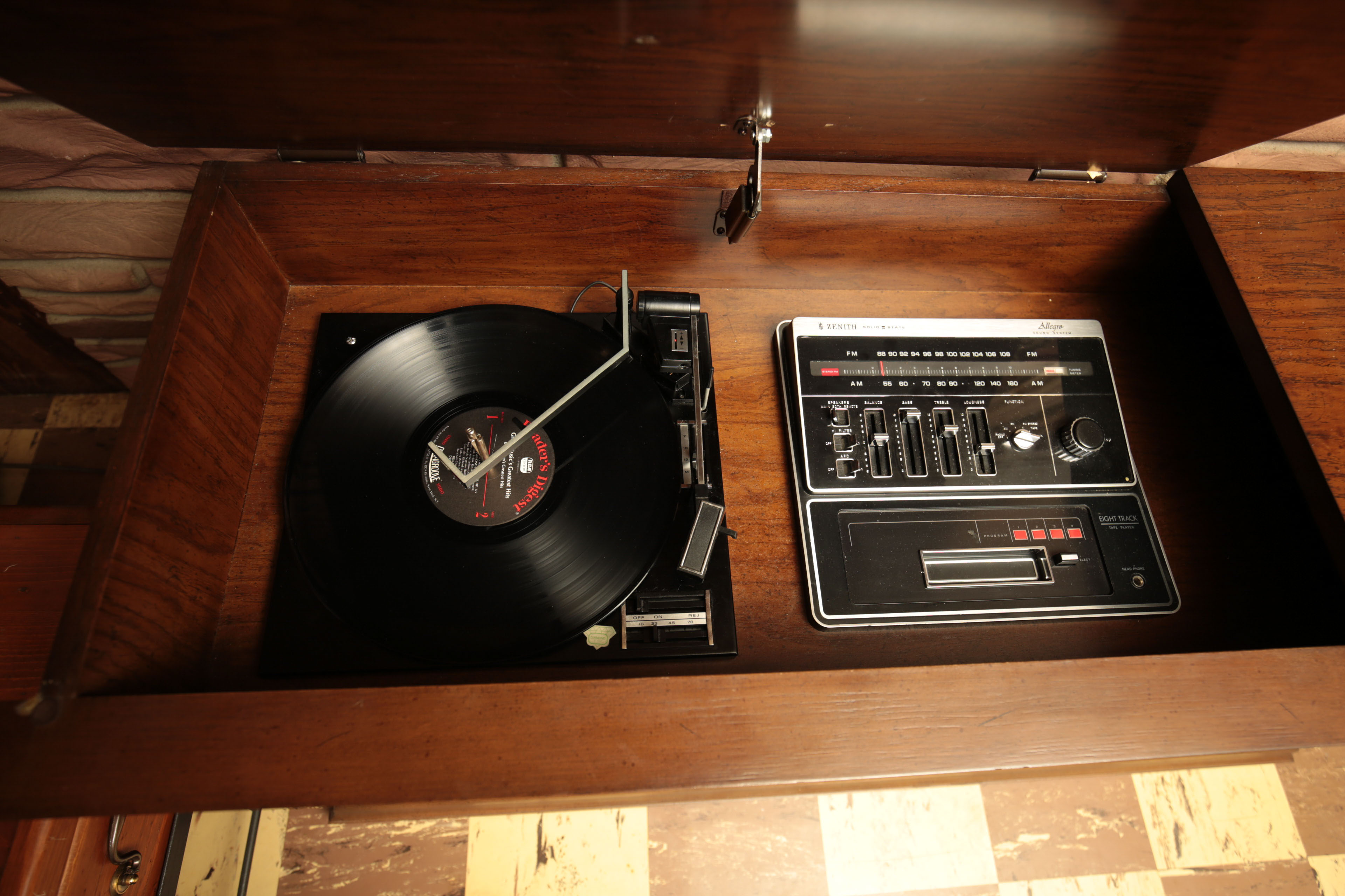 1970s Zenith Allegro Solid State Console Stereo EBTH