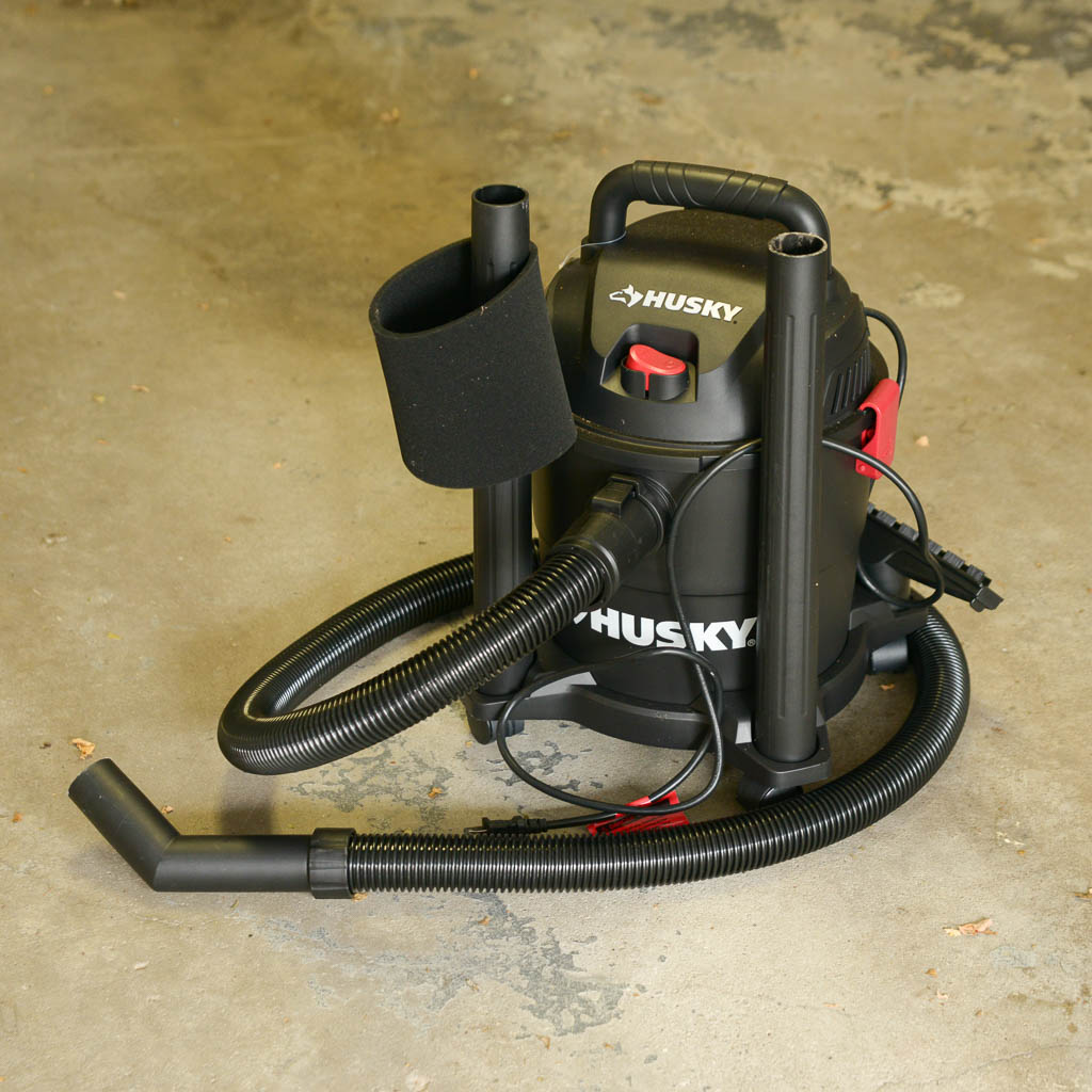 Husky Four Gallon Wet/Dry Vac EBTH
