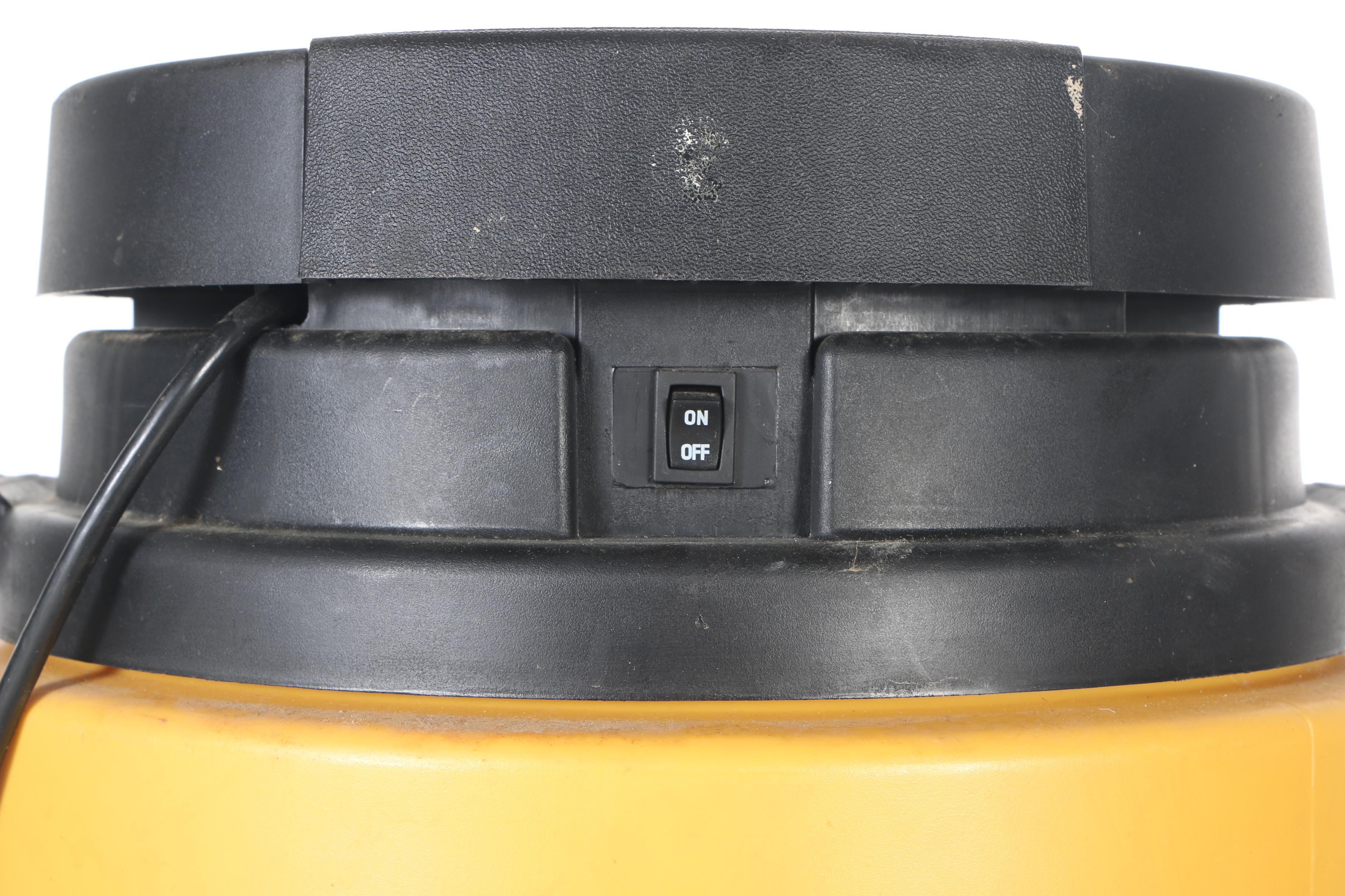 Genie 6Gallon Wet/Dry Vac EBTH