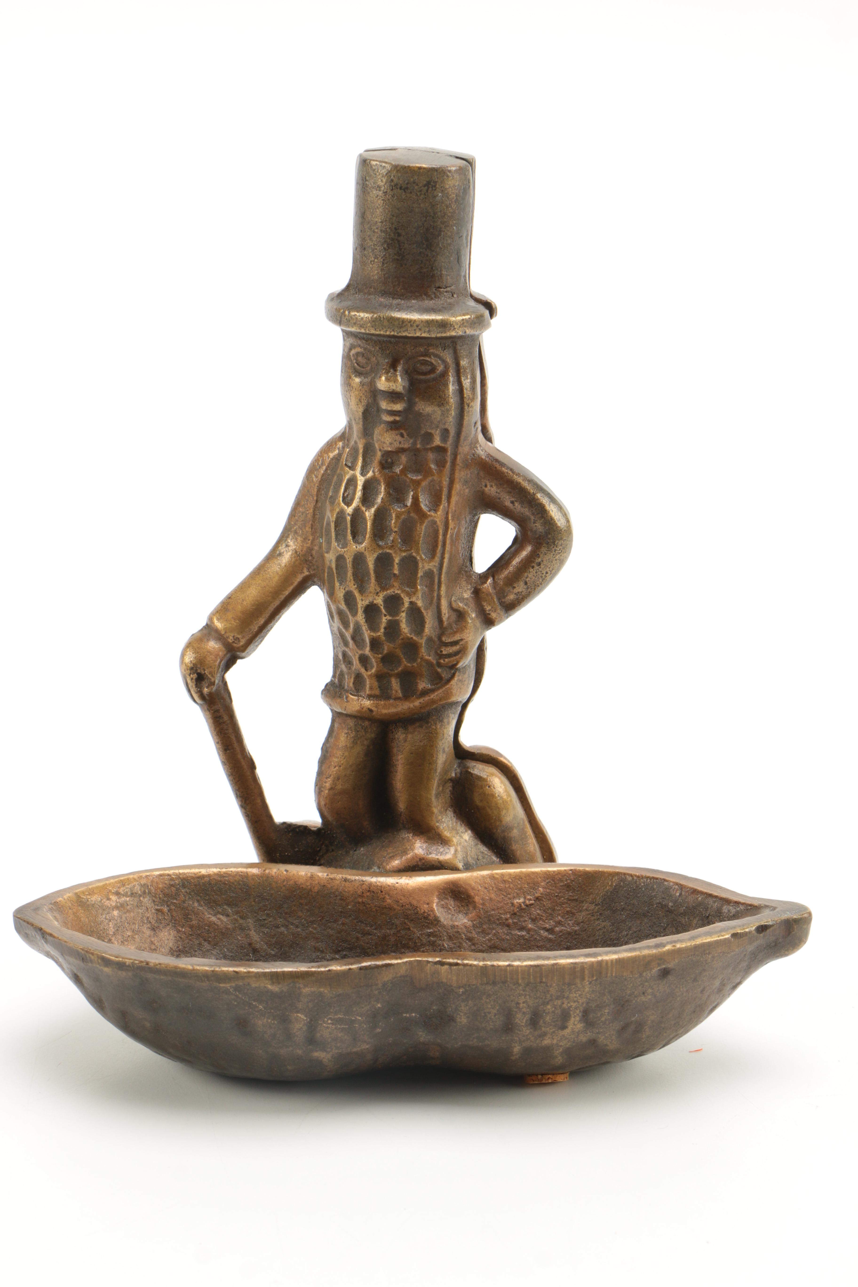 Vintage Peanut Decor Featuring Planter's Peanuts EBTH