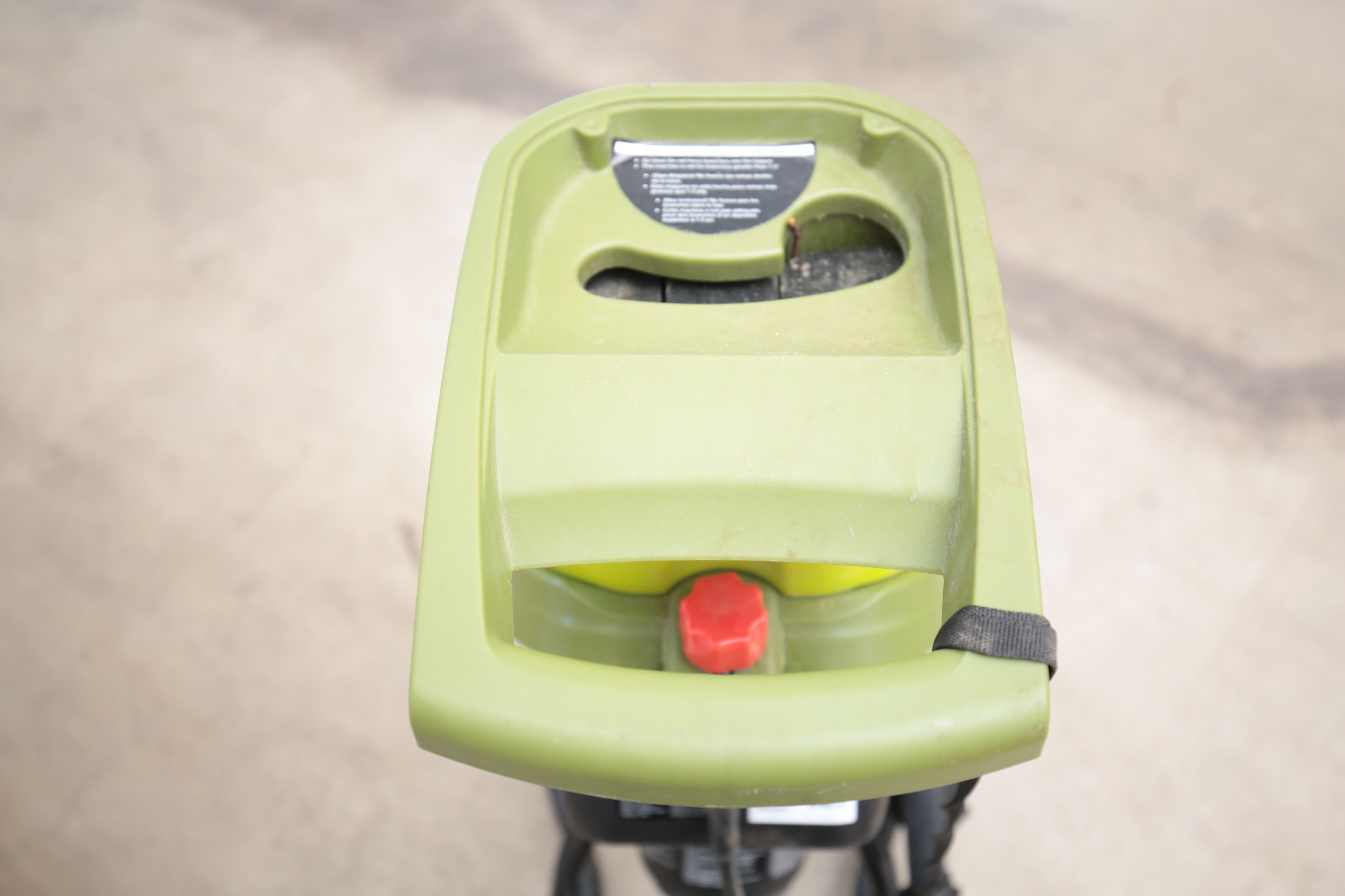 Sun Joe "Chipper Joe" Wood Chipper with Gorilla Garden Cart EBTH