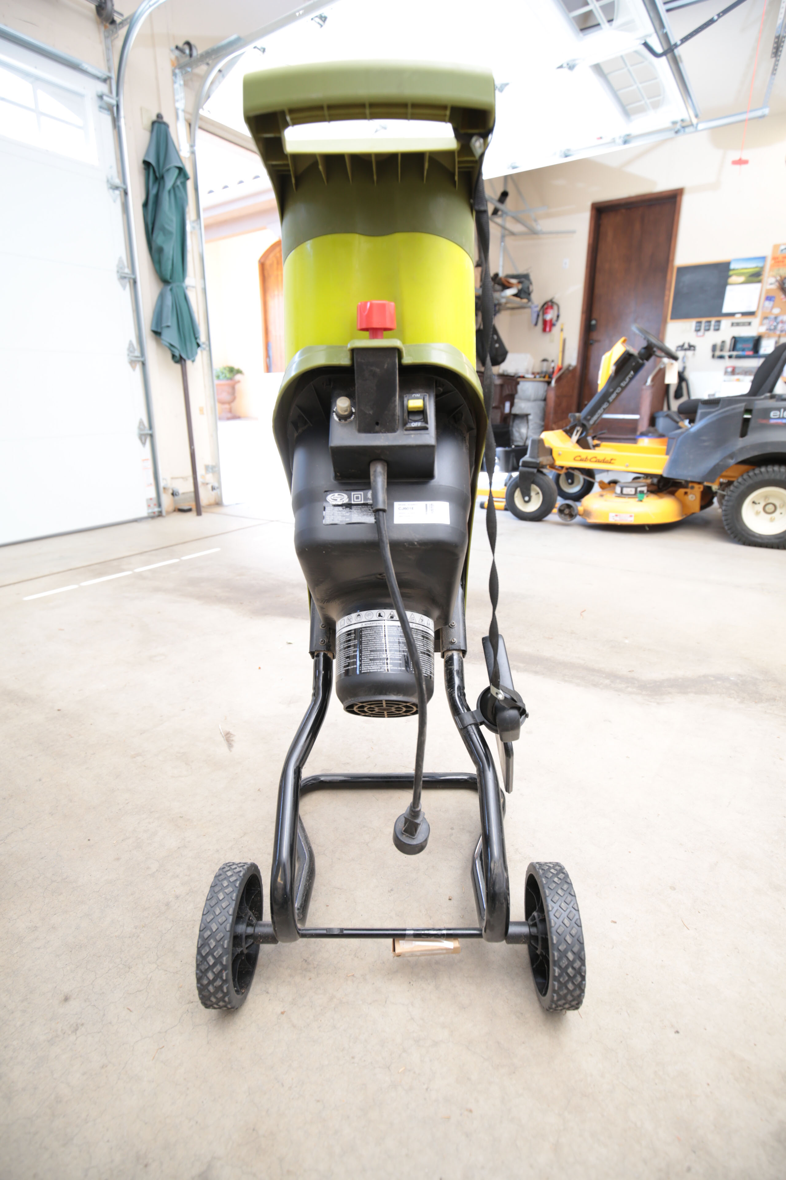 Sun Joe "Chipper Joe" Wood Chipper with Gorilla Garden Cart EBTH