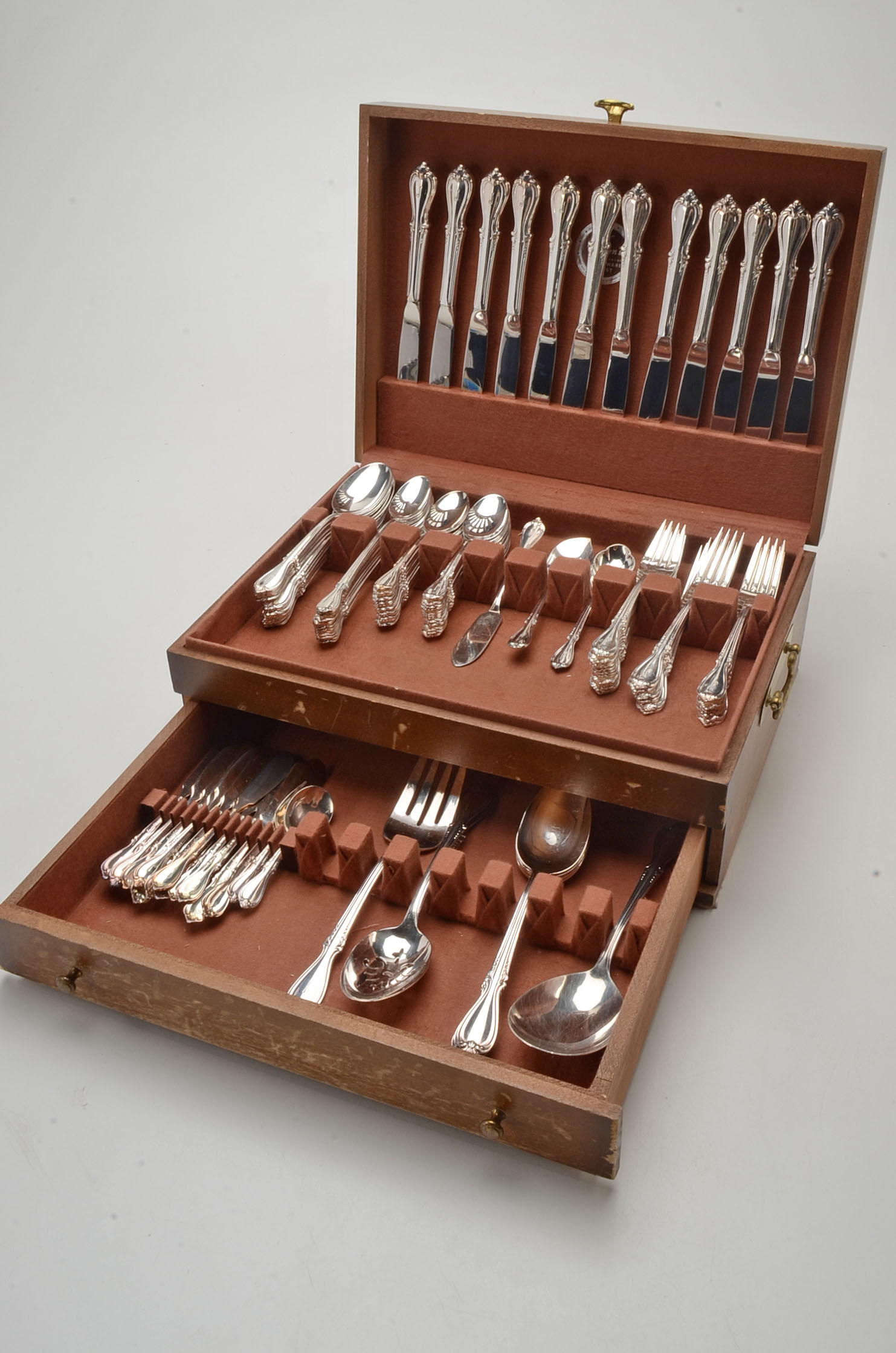 Vintage Wm. Rogers Mfg. Co. Silver Plate "Memory" Flatware Set | EBTH