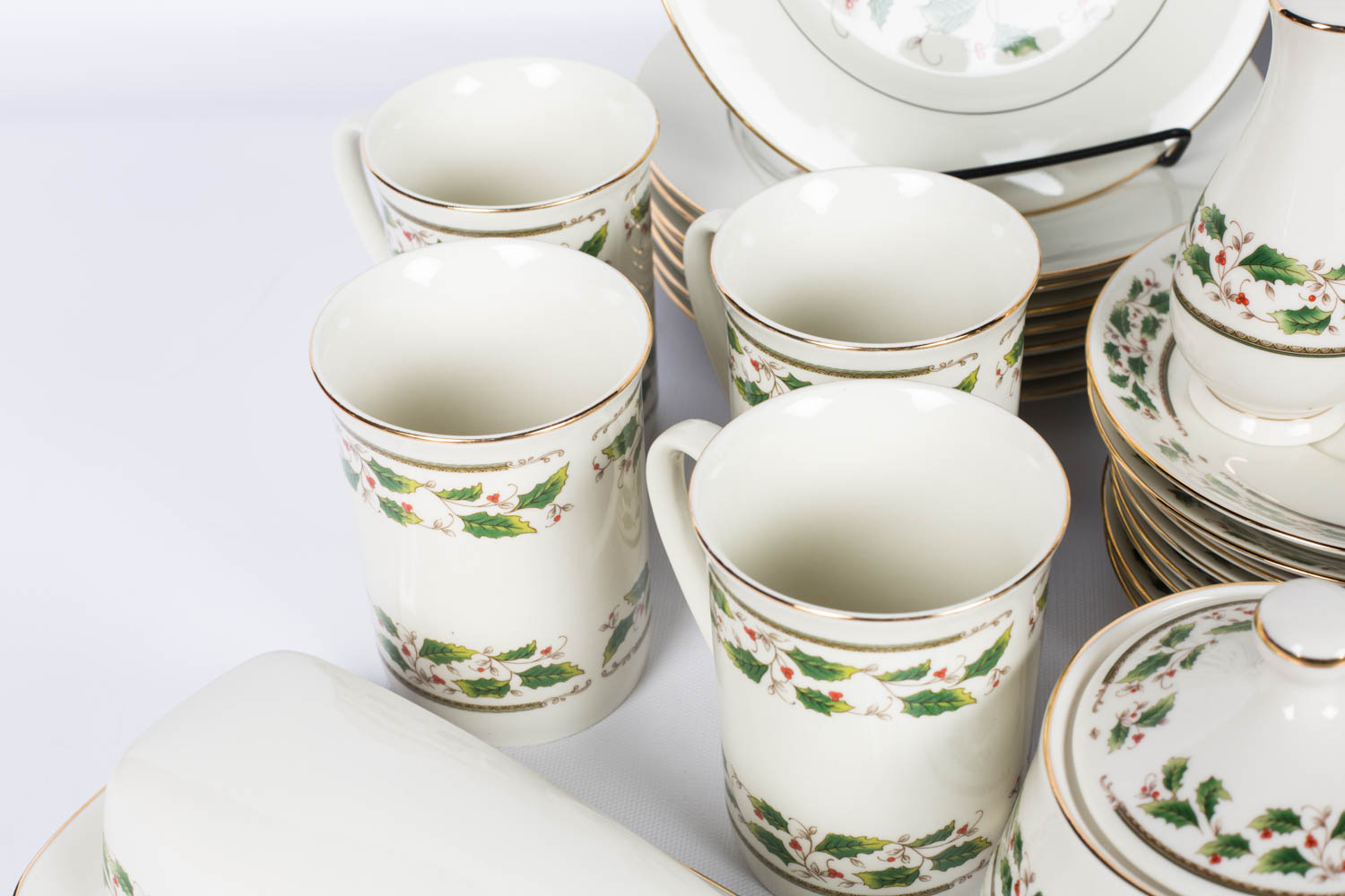 Royal Limited "Holly Holiday" China Set EBTH