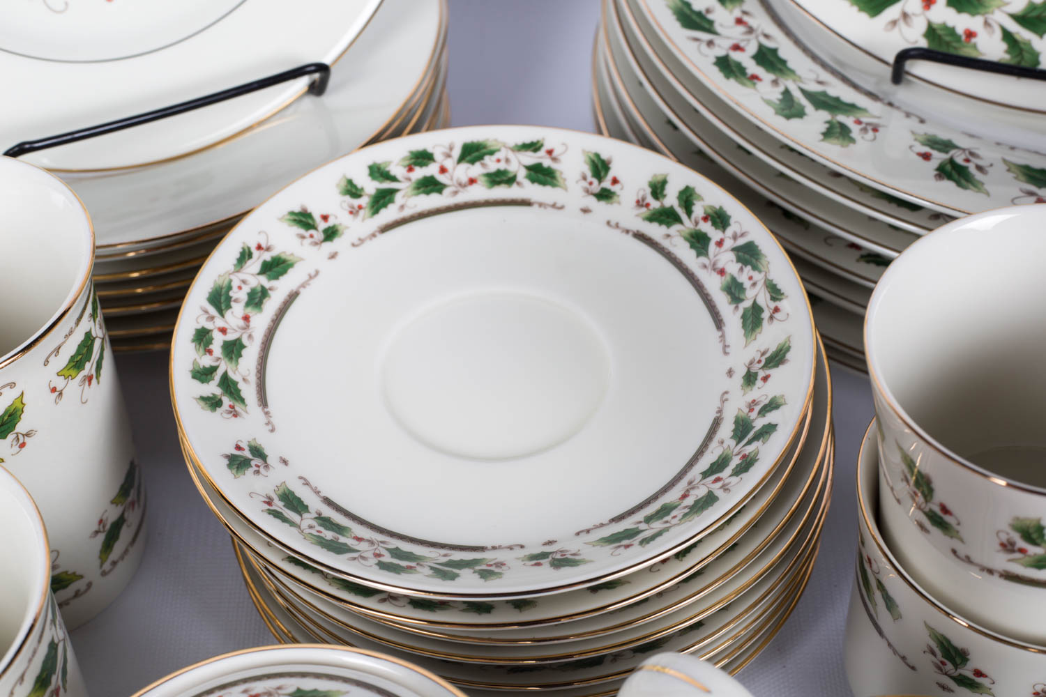 Royal Limited "Holly Holiday" China Set EBTH