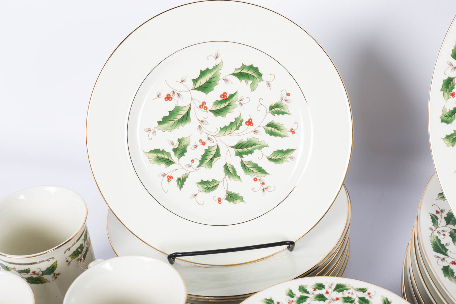 Royal Limited "Holly Holiday" China Set EBTH