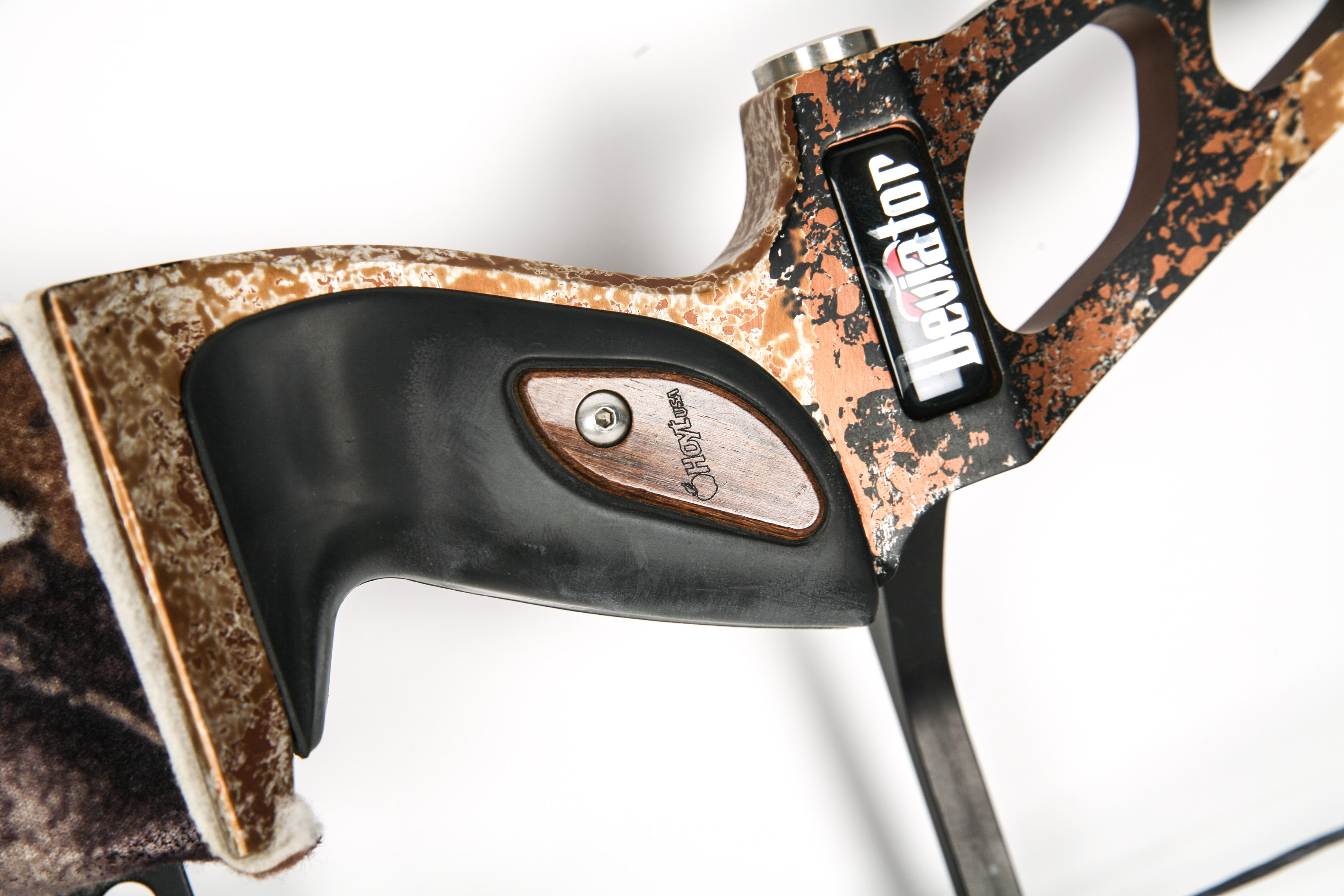 Hoyt USA Deviator Compound Bow with Case and Accessories EBTH