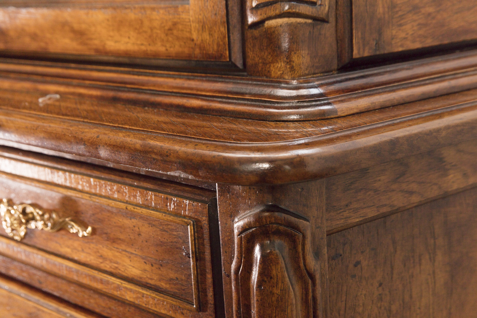 Bernhardt Hibriten Lighted China EBTH