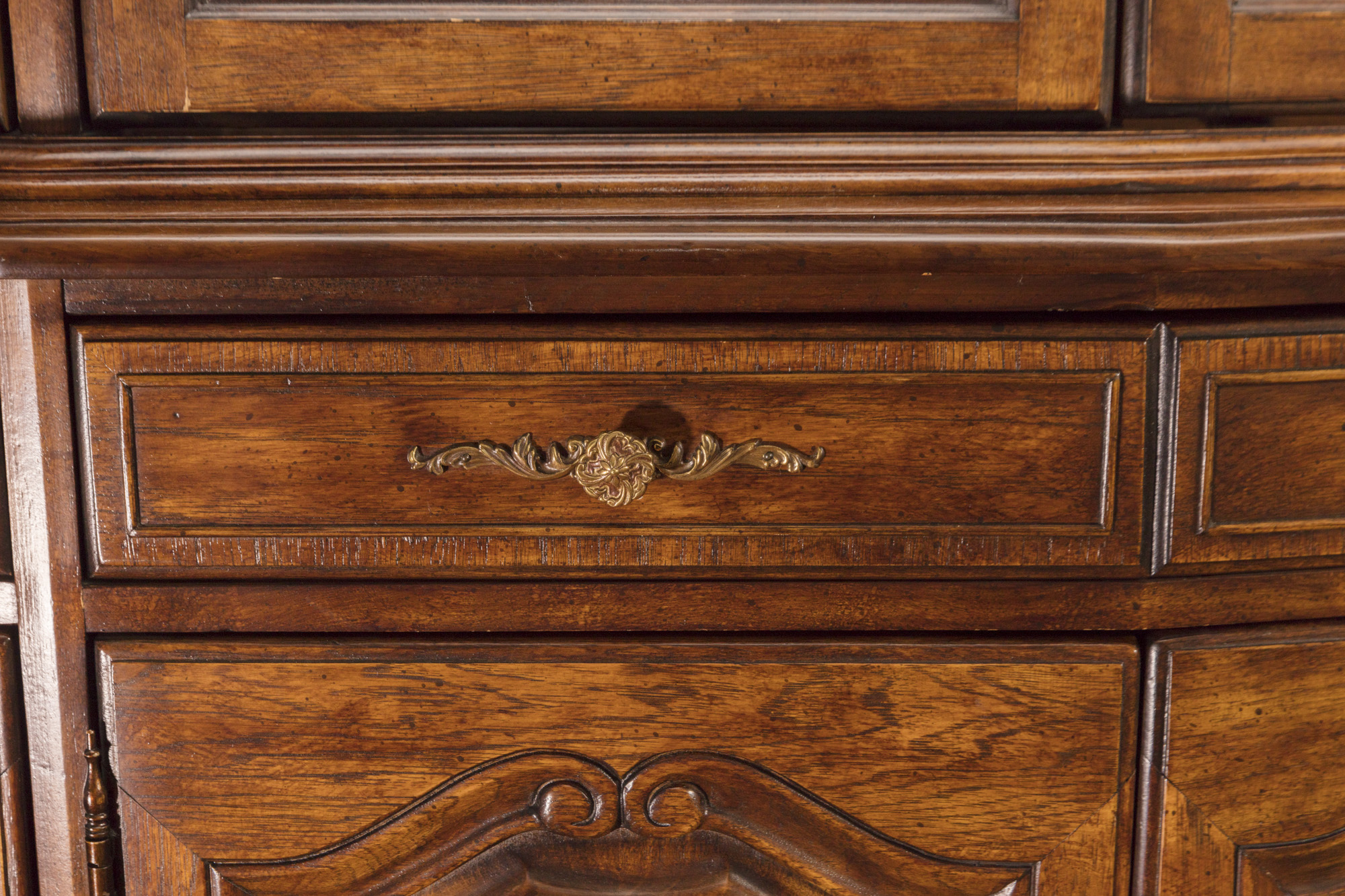 Bernhardt Hibriten Lighted China EBTH