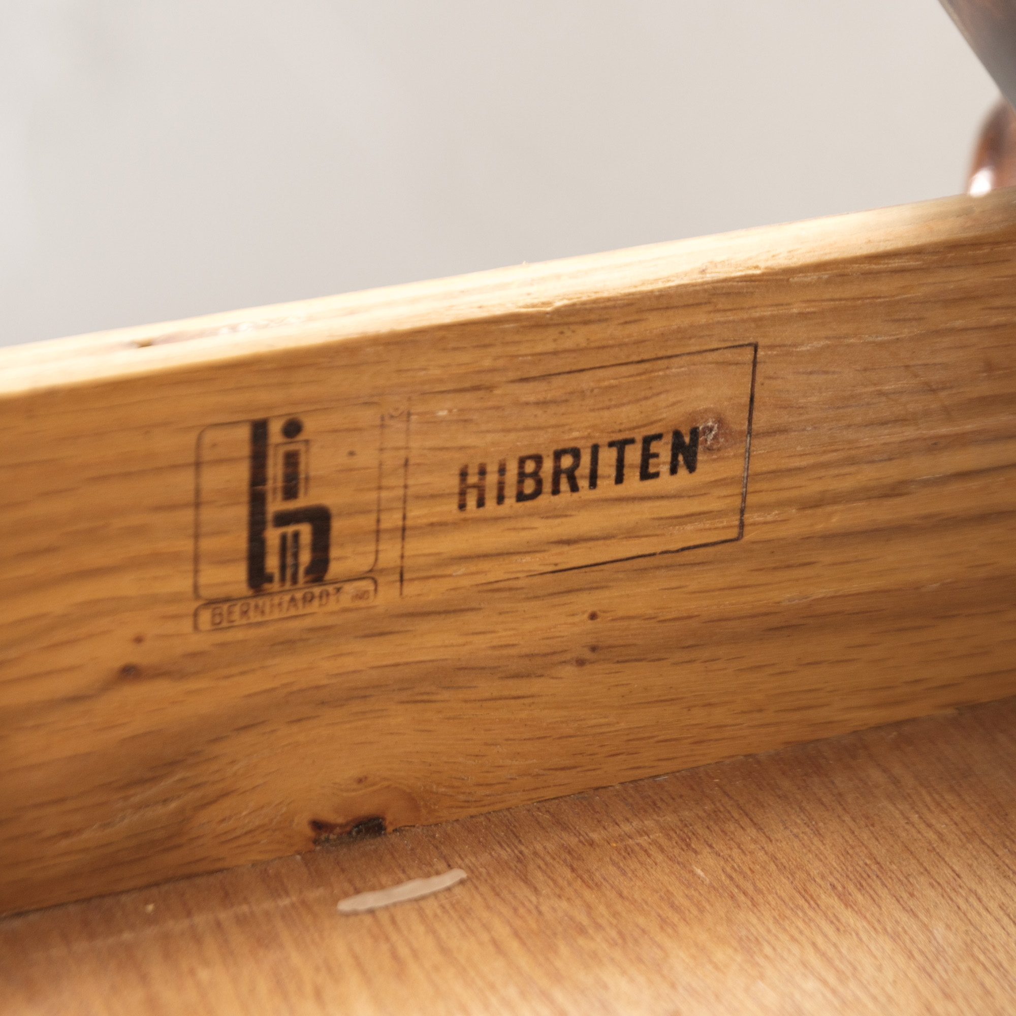 Bernhardt Hibriten Lighted China EBTH