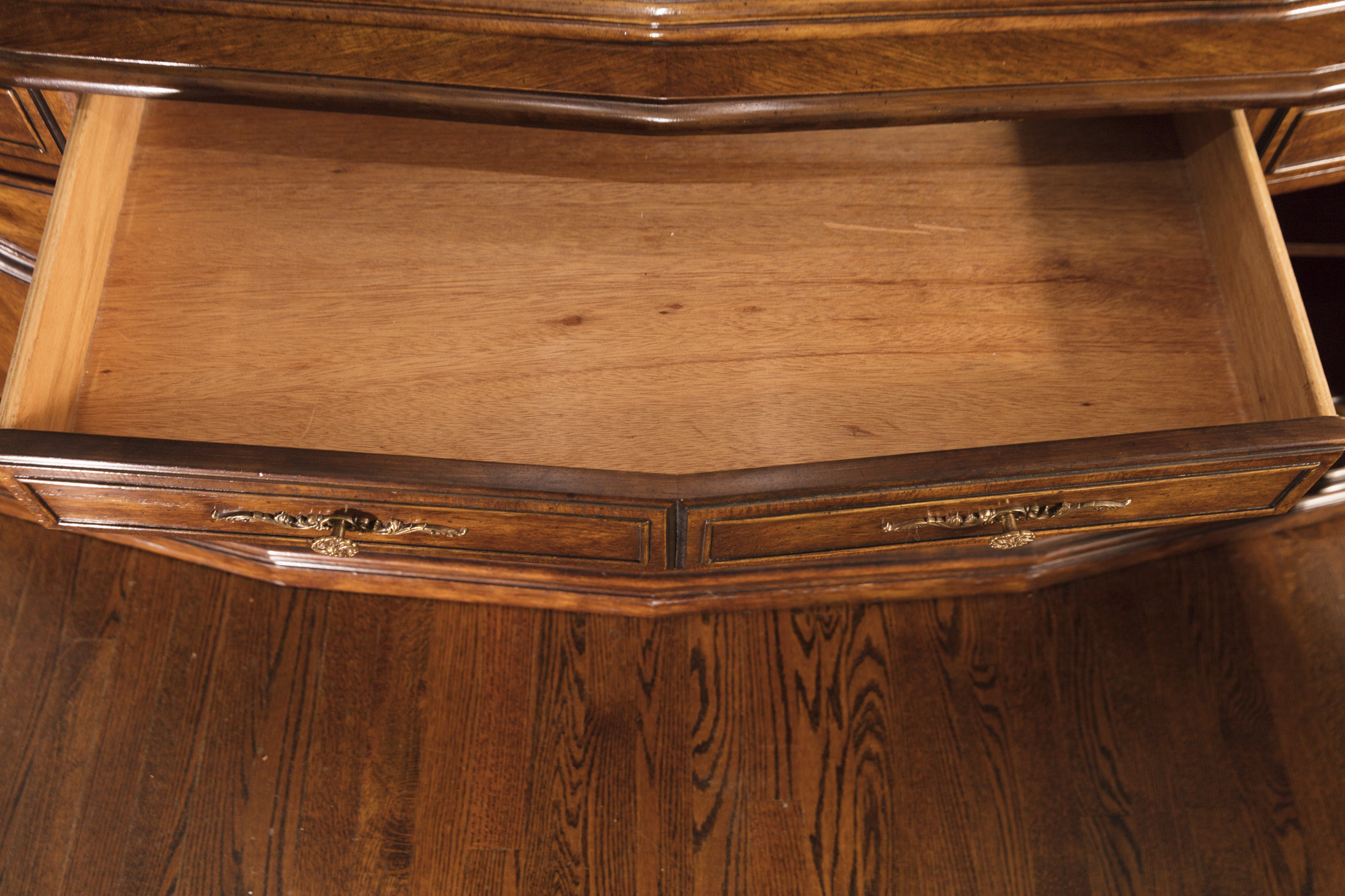 Bernhardt Hibriten Lighted China EBTH