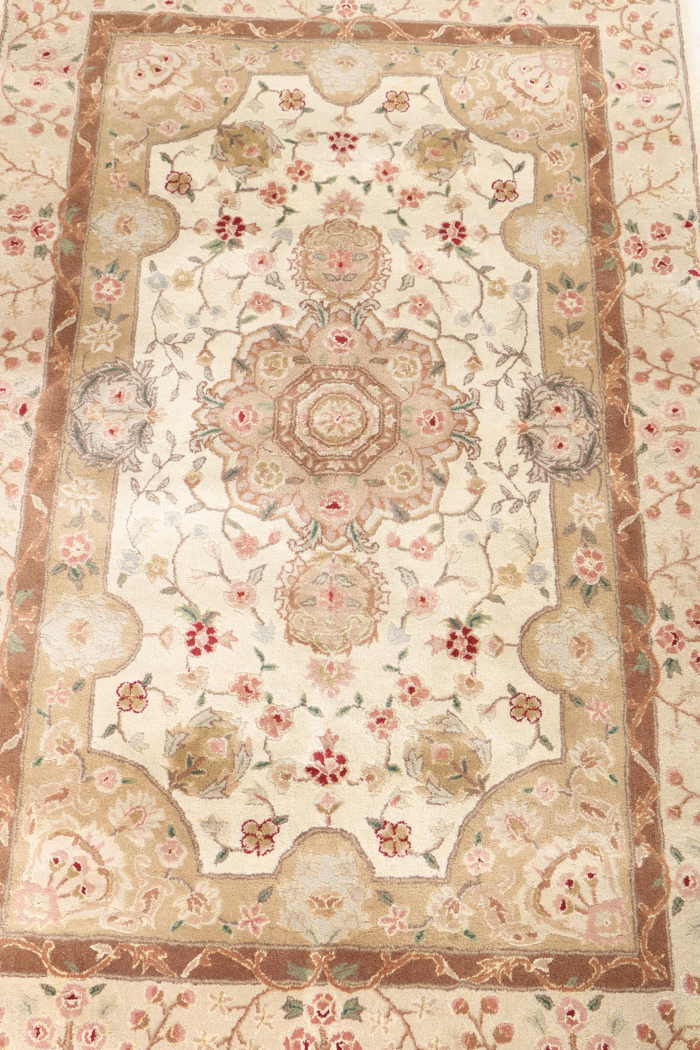 Savilla Accent Rug 42 X 66 Images