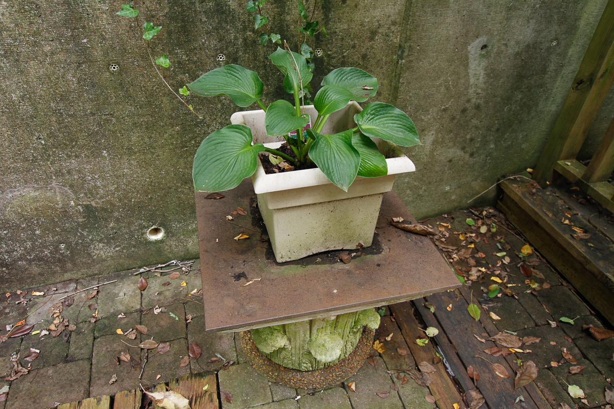 Outdoor Accent Tables With Planters EBTH