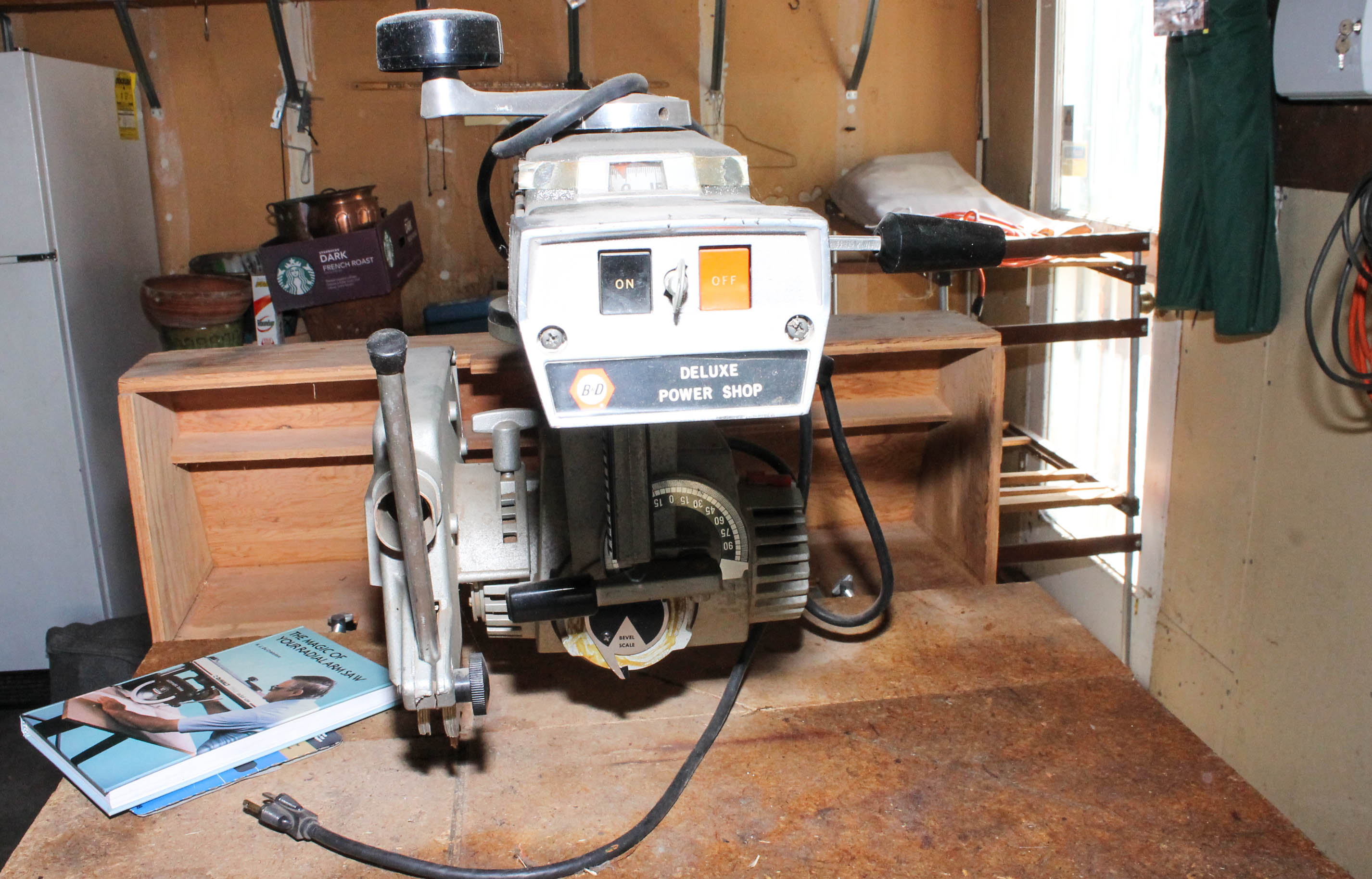 Black and Decker Deluxe Power Shop Radial Arm Saw EBTH