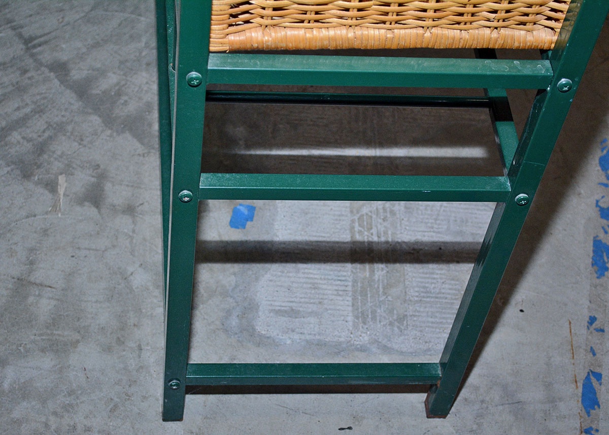 Bakers Rack with Wicker Drawers EBTH