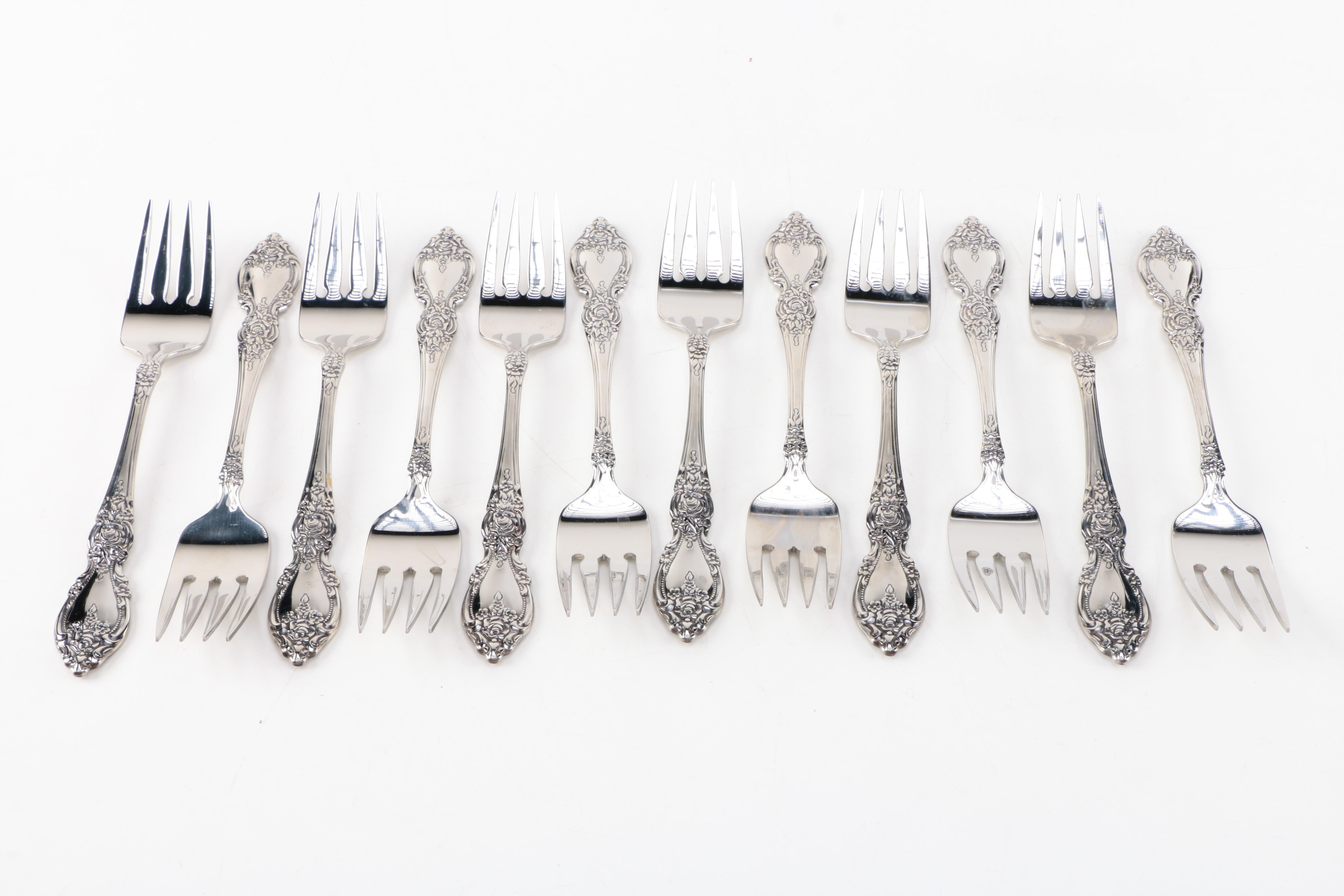 Oneida "Wordsworth" Stainless Steel Flatware Set EBTH