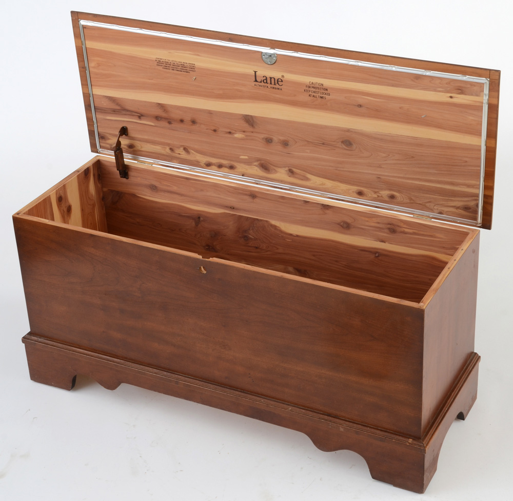 Lane "Canterbury" AromaTite Cedar Chest EBTH