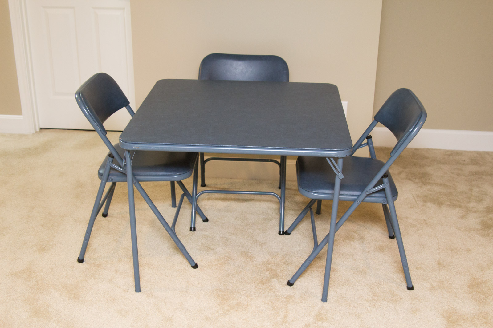 Samsonite Blue Metal Card Table With Folding Chairs EBTH