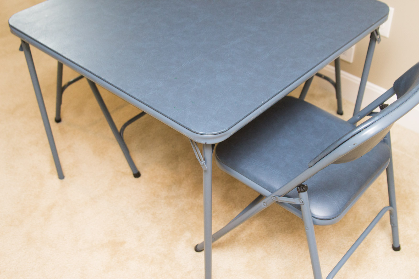 Samsonite Blue Metal Card Table With Folding Chairs EBTH