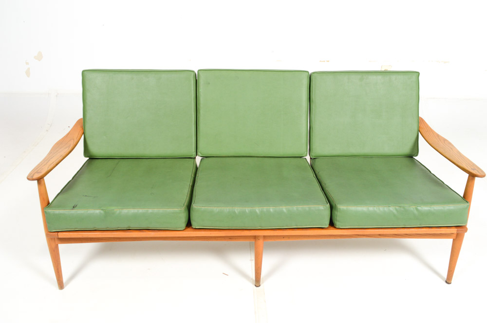 Mid Century Modern HeywoodWakefield Couch EBTH