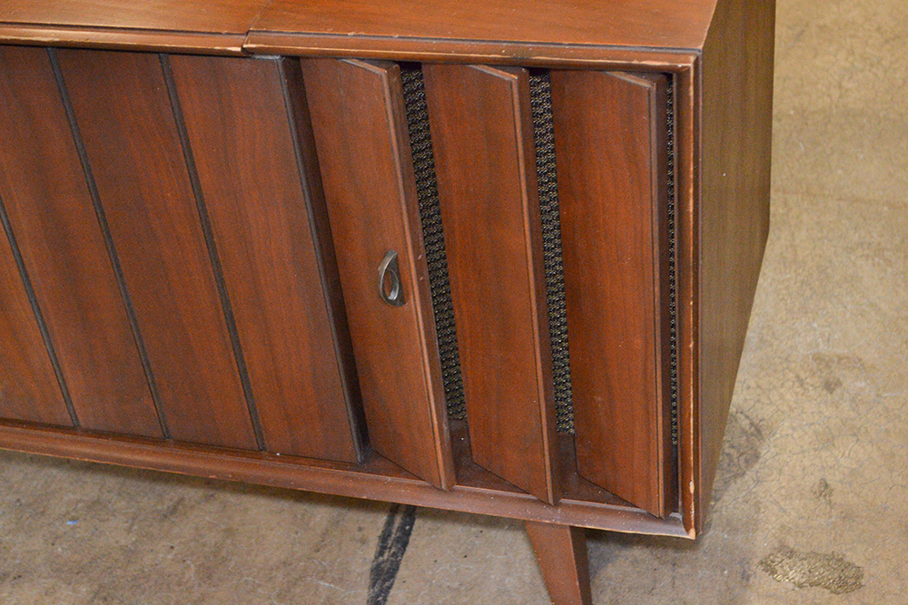 Mid Century Modern Zenith Stereo EBTH