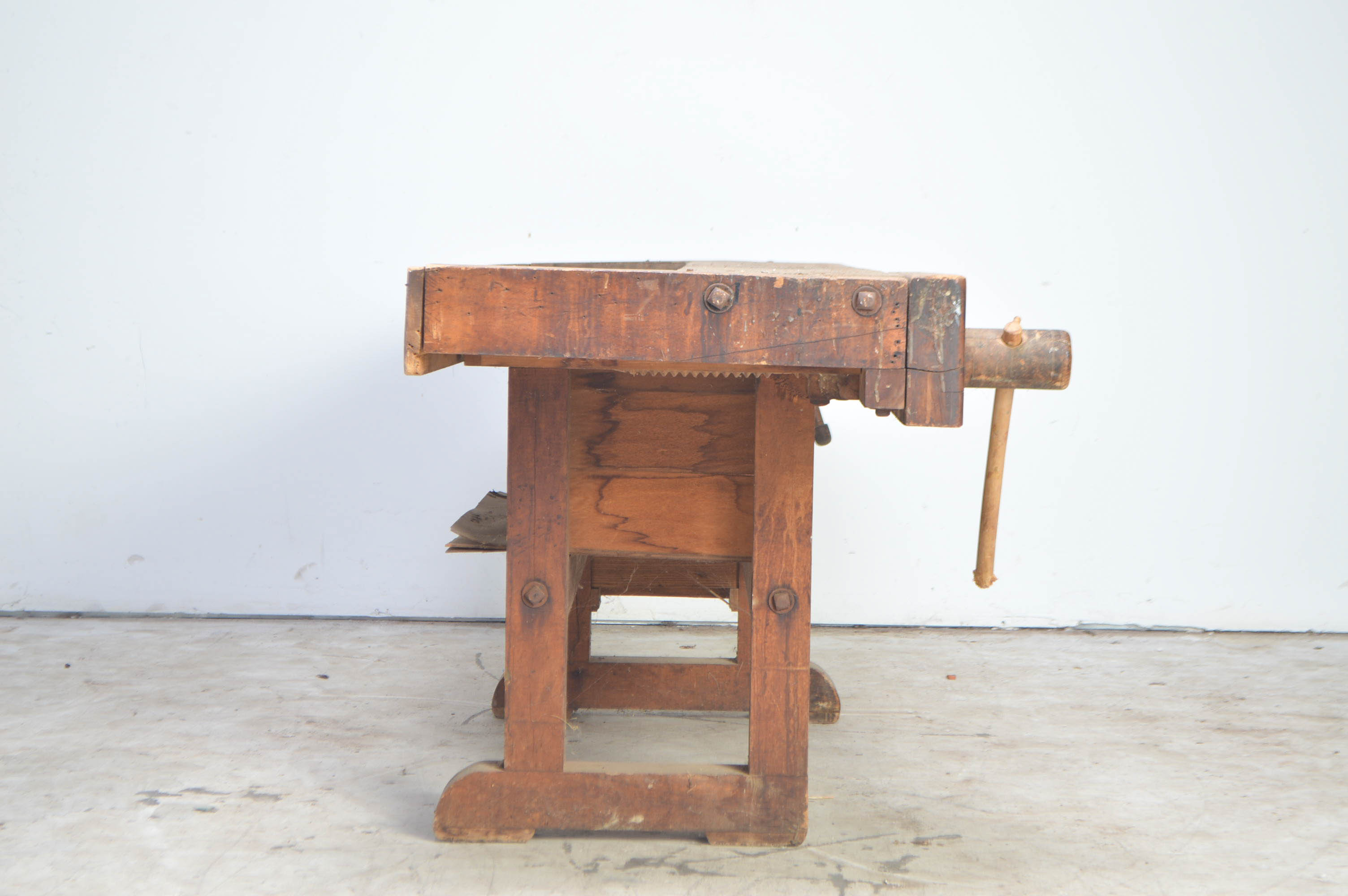 Antique Maple Ohio Tool Co. Cabinet Maker's Workbench | EBTH