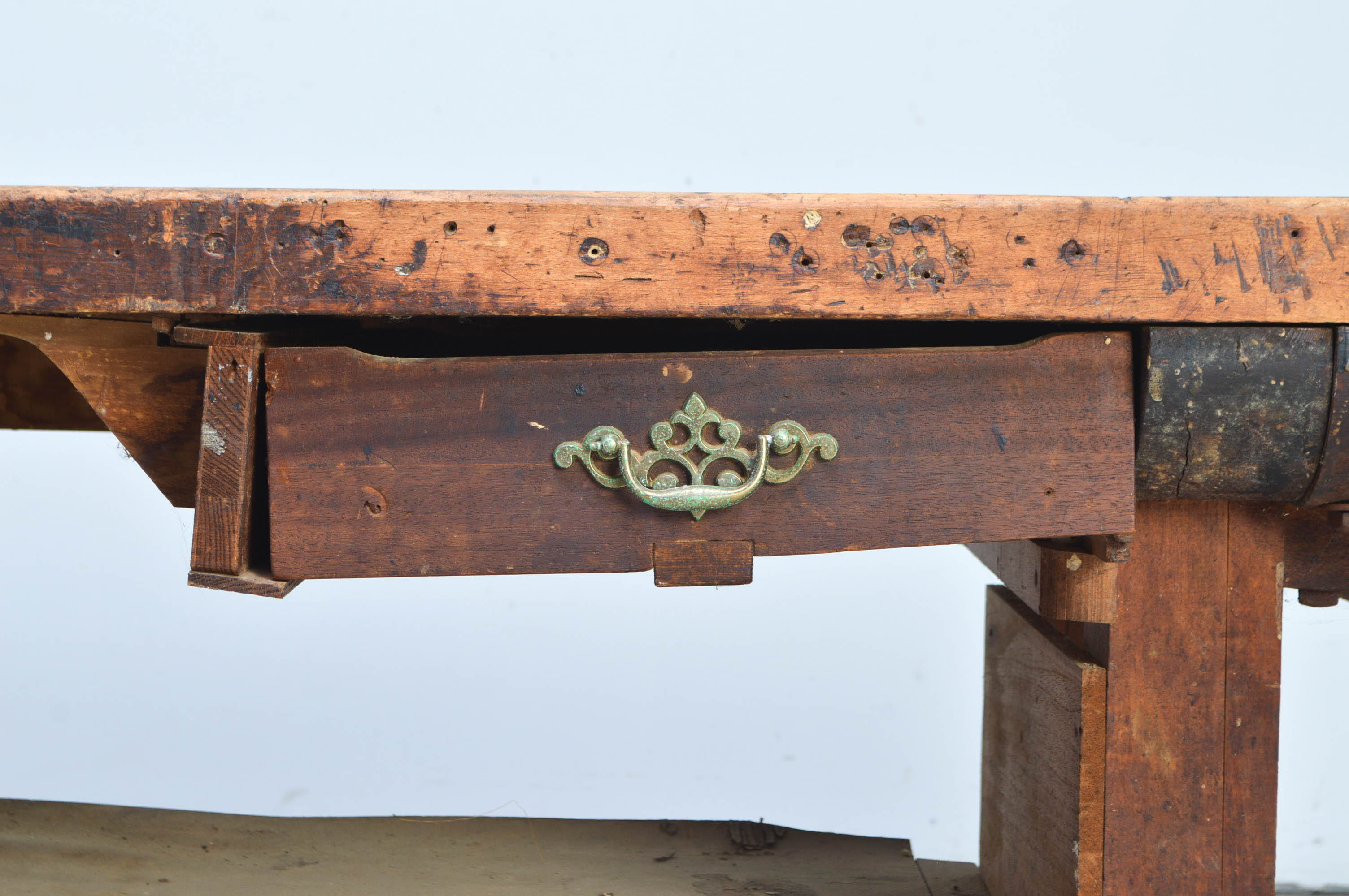 Antique Maple Ohio Tool Co. Cabinet Maker's Workbench | EBTH