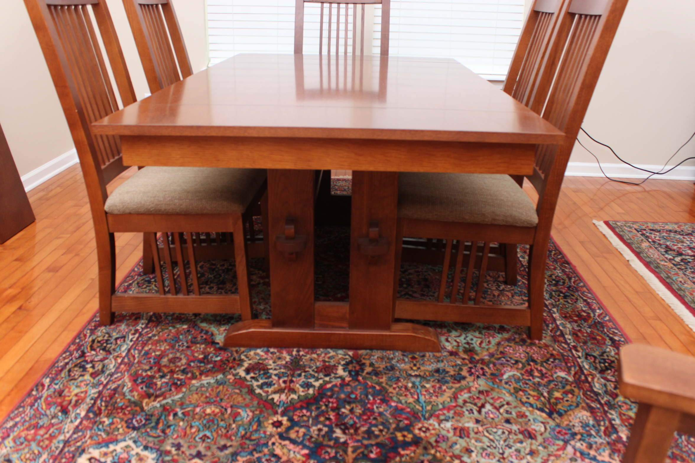 Bassett Furniture Mission Style Oak Dining Table and Chairs | EBTH