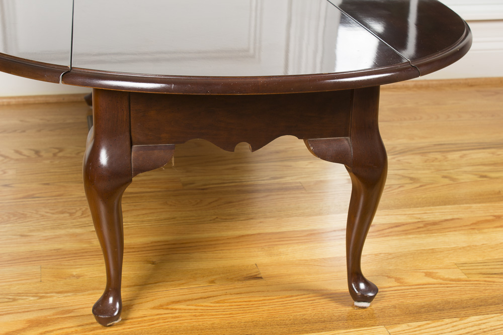 Cherry Queen Anne Drop Leaf Coffee Table | EBTH